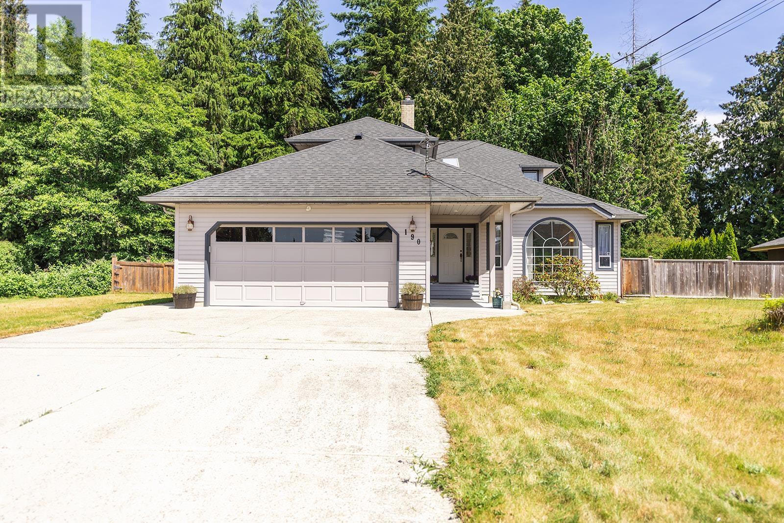 190 Grandview Heights Road, Gibsons, British Columbia  V0N 1V3 - Photo 1 - R2790222