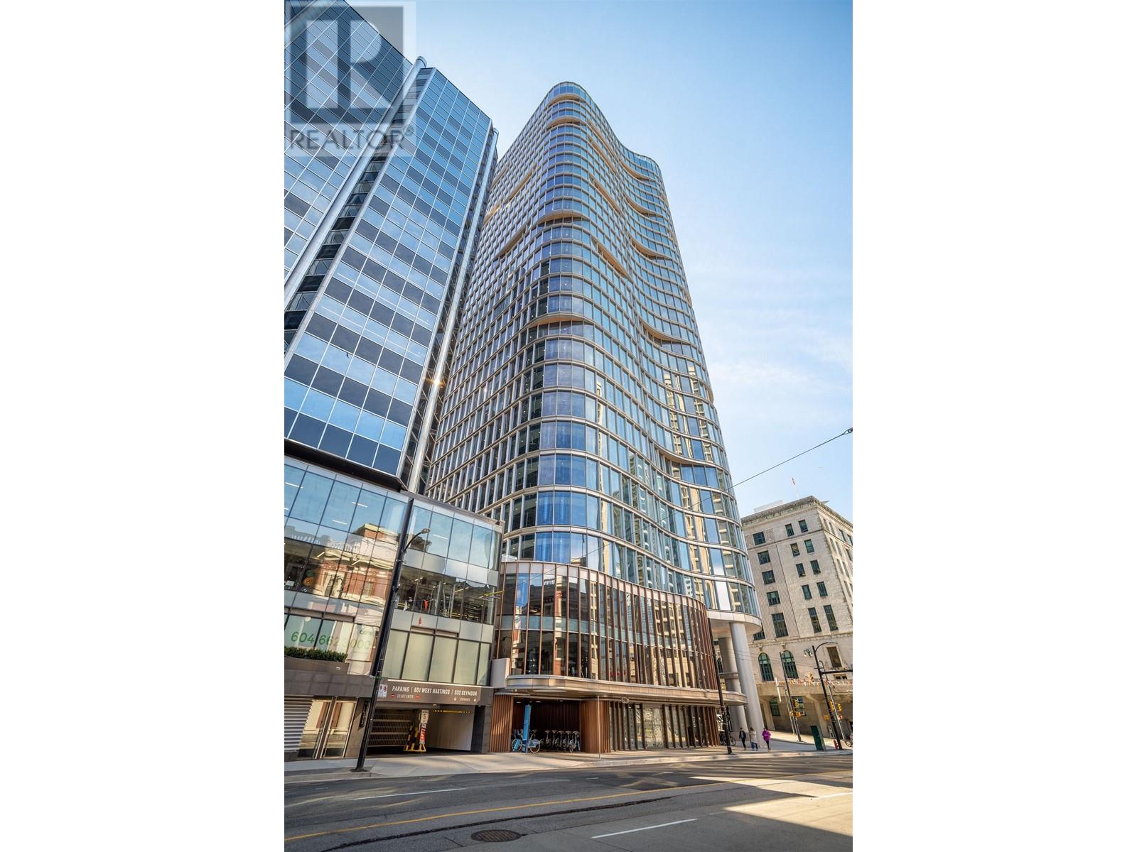 Listing Picture 2 of 33 : 1430 320 GRANVILLE STREET, Vancouver / 溫哥華 - 魯藝地產 Yvonne Lu Group - MLS Medallion Club Member