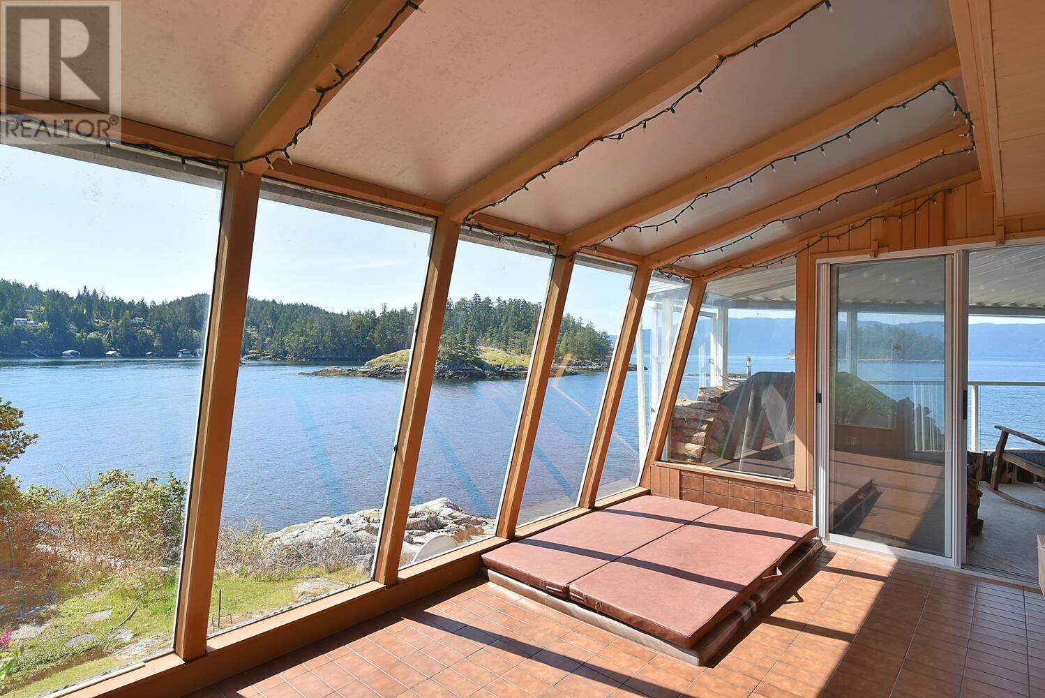 13209 Dames Road, Garden Bay, British Columbia  V0N 1S1 - Photo 2 - R2790477