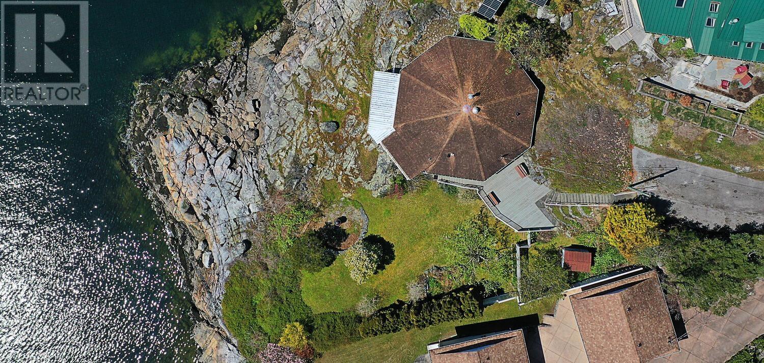 13209 Dames Road, Garden Bay, British Columbia  V0N 1S1 - Photo 6 - R2790477