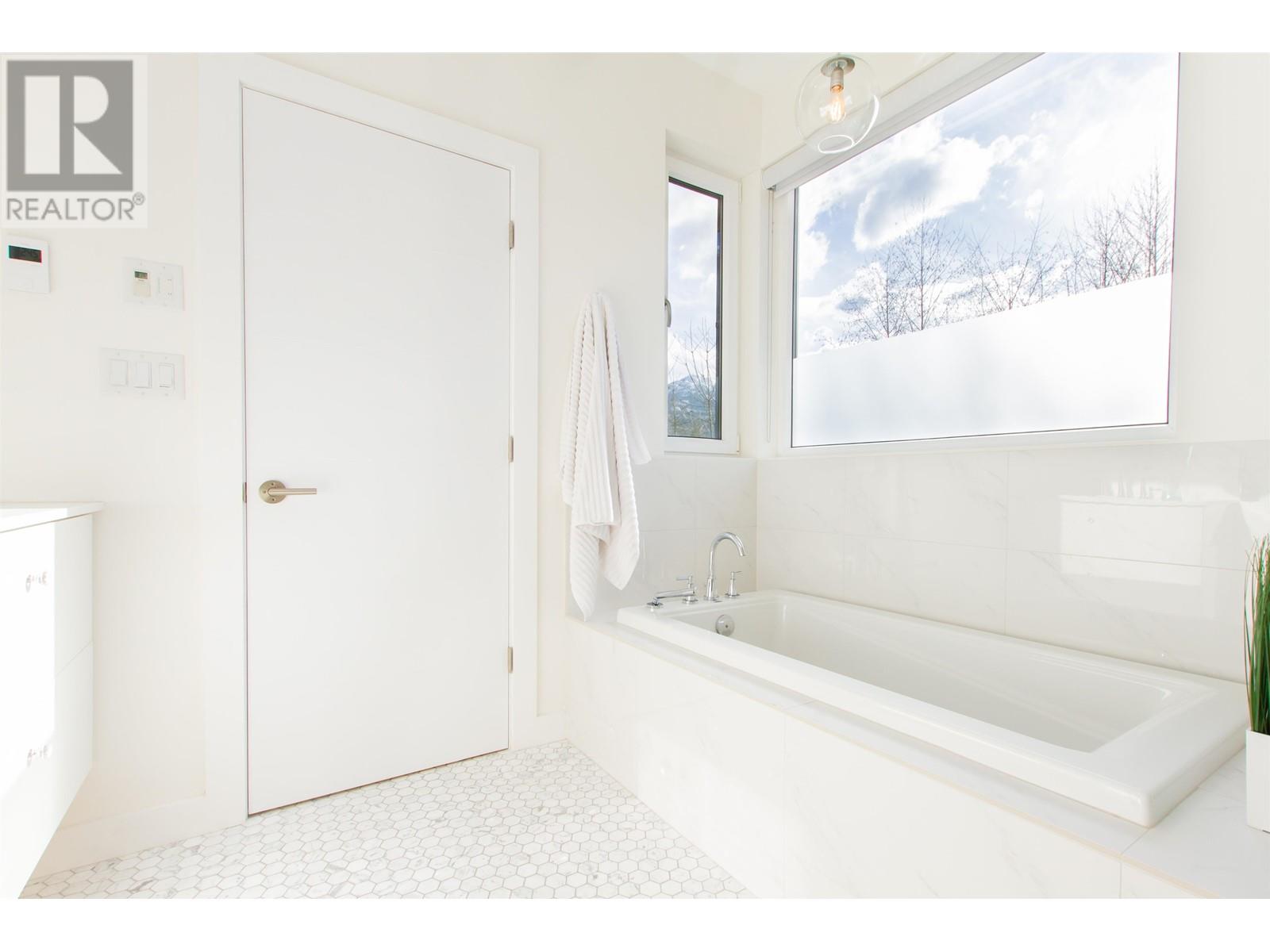 3314 Aristotle Place, Squamish, British Columbia  V8B 0V5 - Photo 33 - R2790563