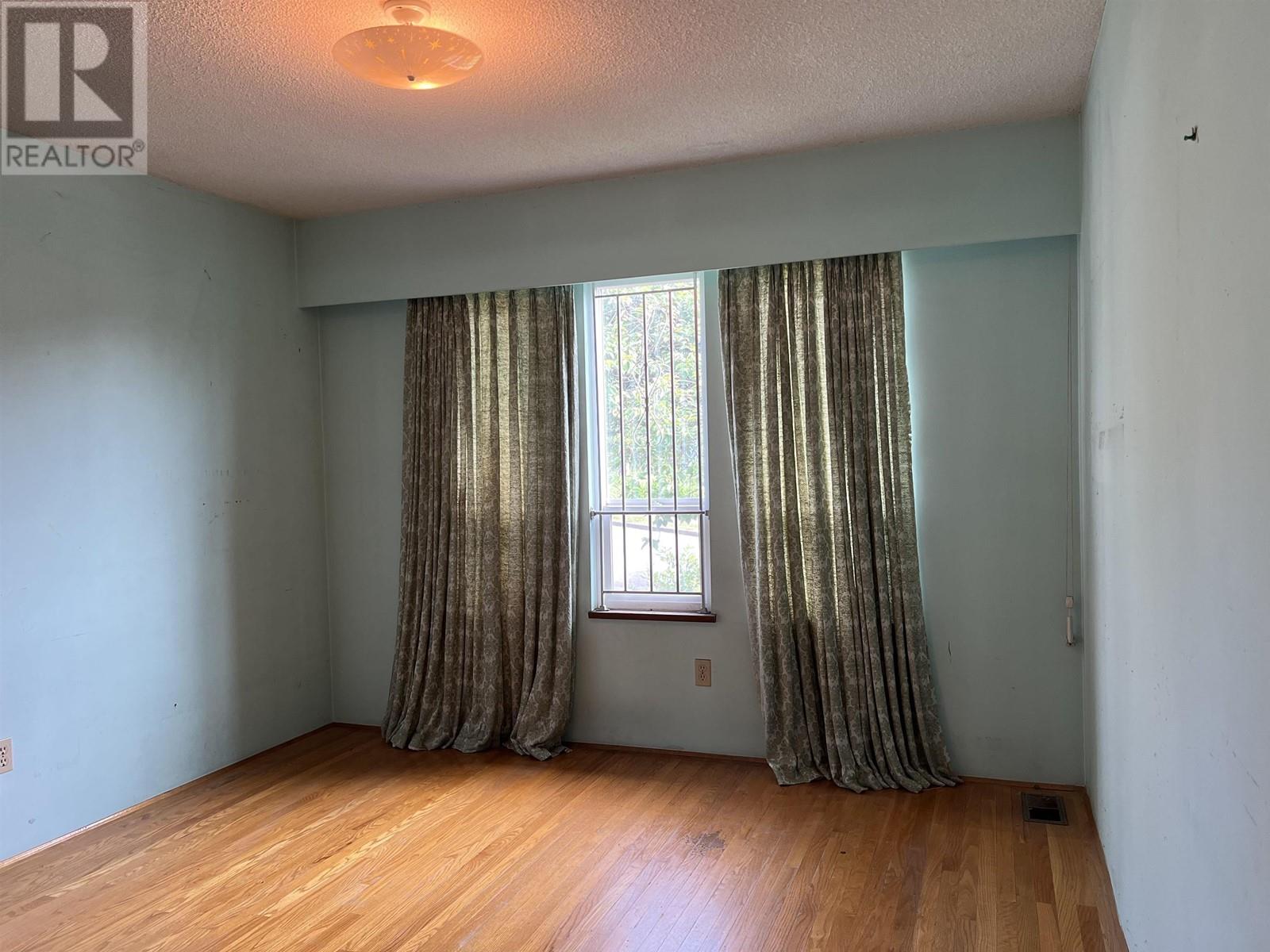 2415 E 28th Avenue, Vancouver, British Columbia  V5R 1R5 - Photo 12 - R2790467