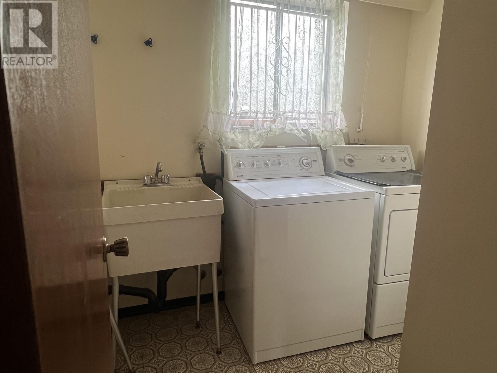 2415 E 28th Avenue, Vancouver, British Columbia  V5R 1R5 - Photo 7 - R2790467