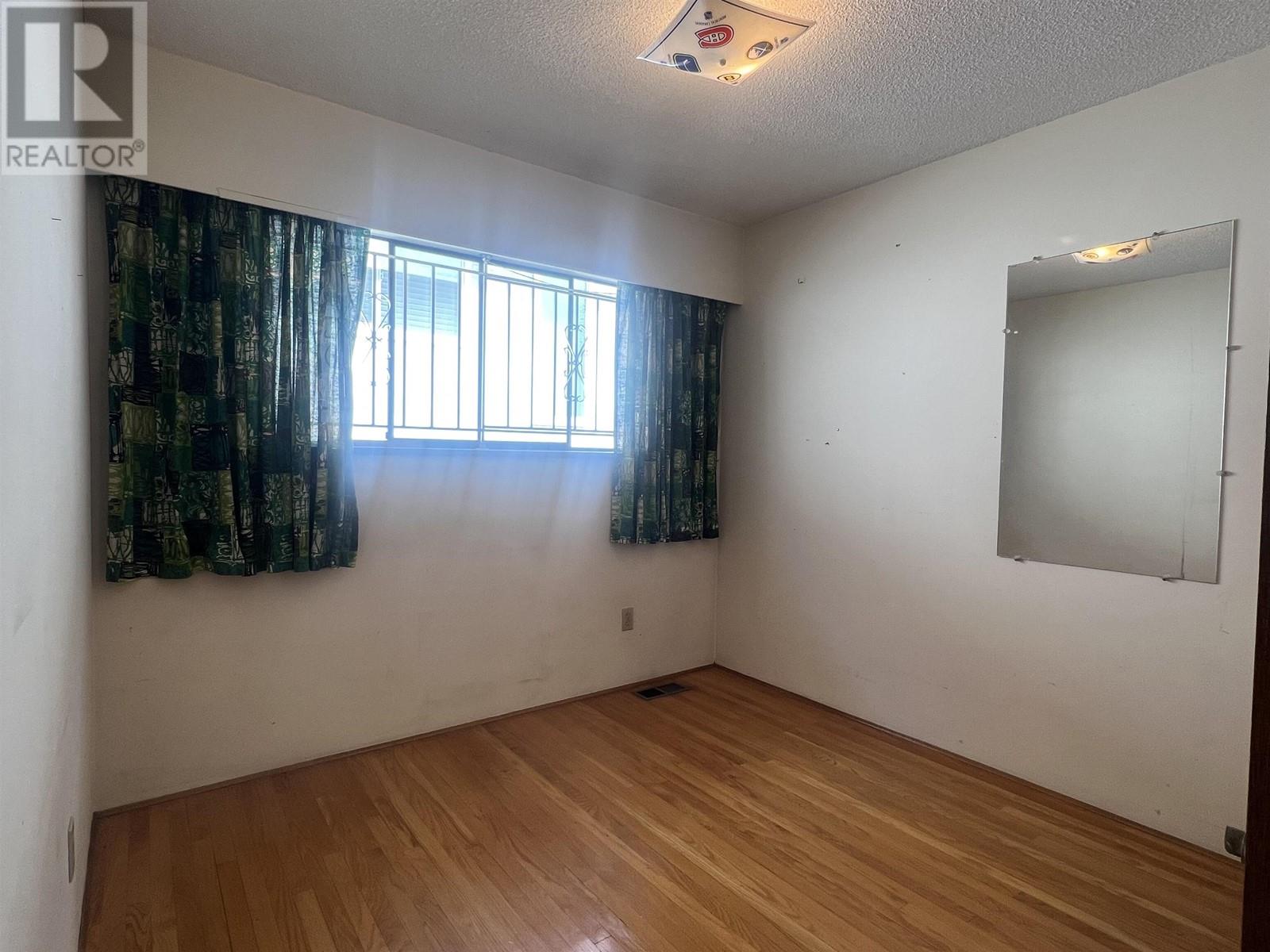 2415 E 28th Avenue, Vancouver, British Columbia  V5R 1R5 - Photo 5 - R2790467