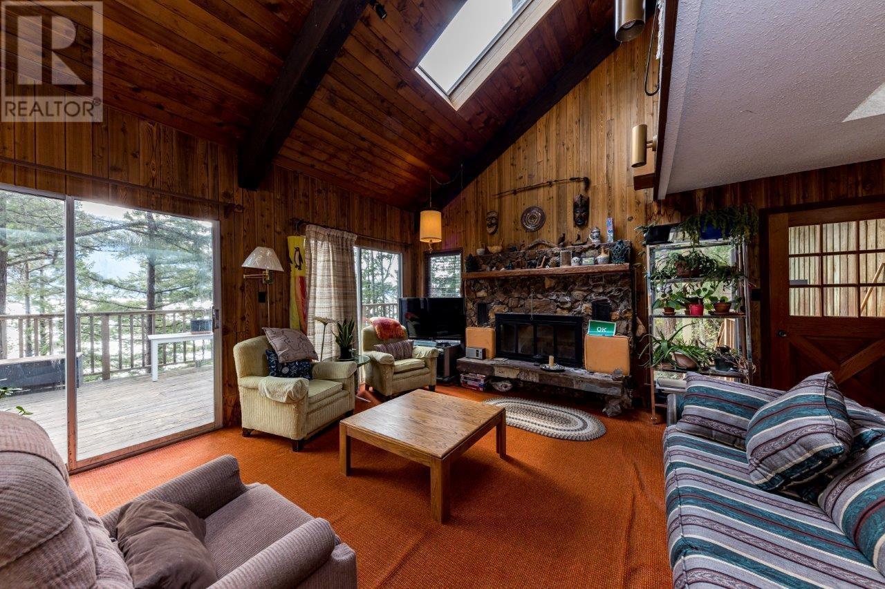 1591 Eagle Cliff Road, Bowen Island, British Columbia  V0N 1G1 - Photo 3 - R2790670