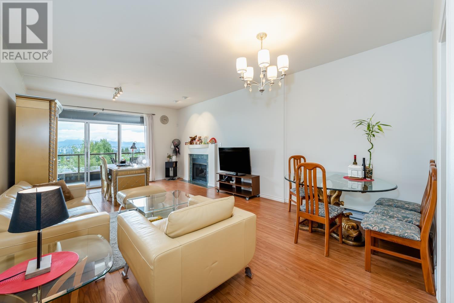 313 4951 Sanders Street, Burnaby, British Columbia  V5H 1S8 - Photo 2 - R2790608