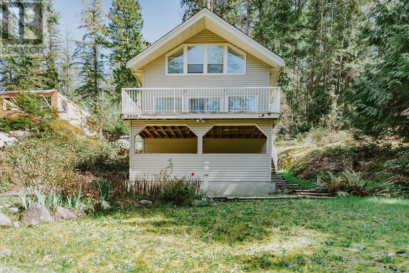 8650 Redrooffs Road, Halfmoon Bay, British Columbia  V7Z 1E7 - Photo 1 - R2790948