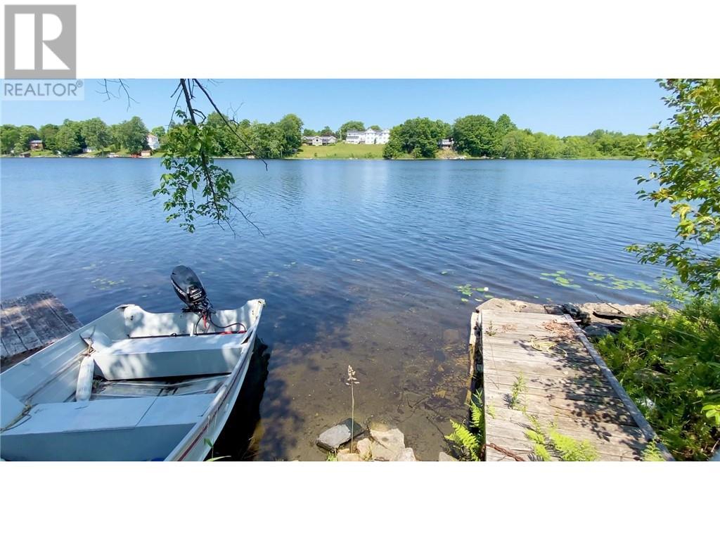 561 Graceys Island, Sharbot Lake, Ontario  K0H 2P0 - Photo 7 - 1348327