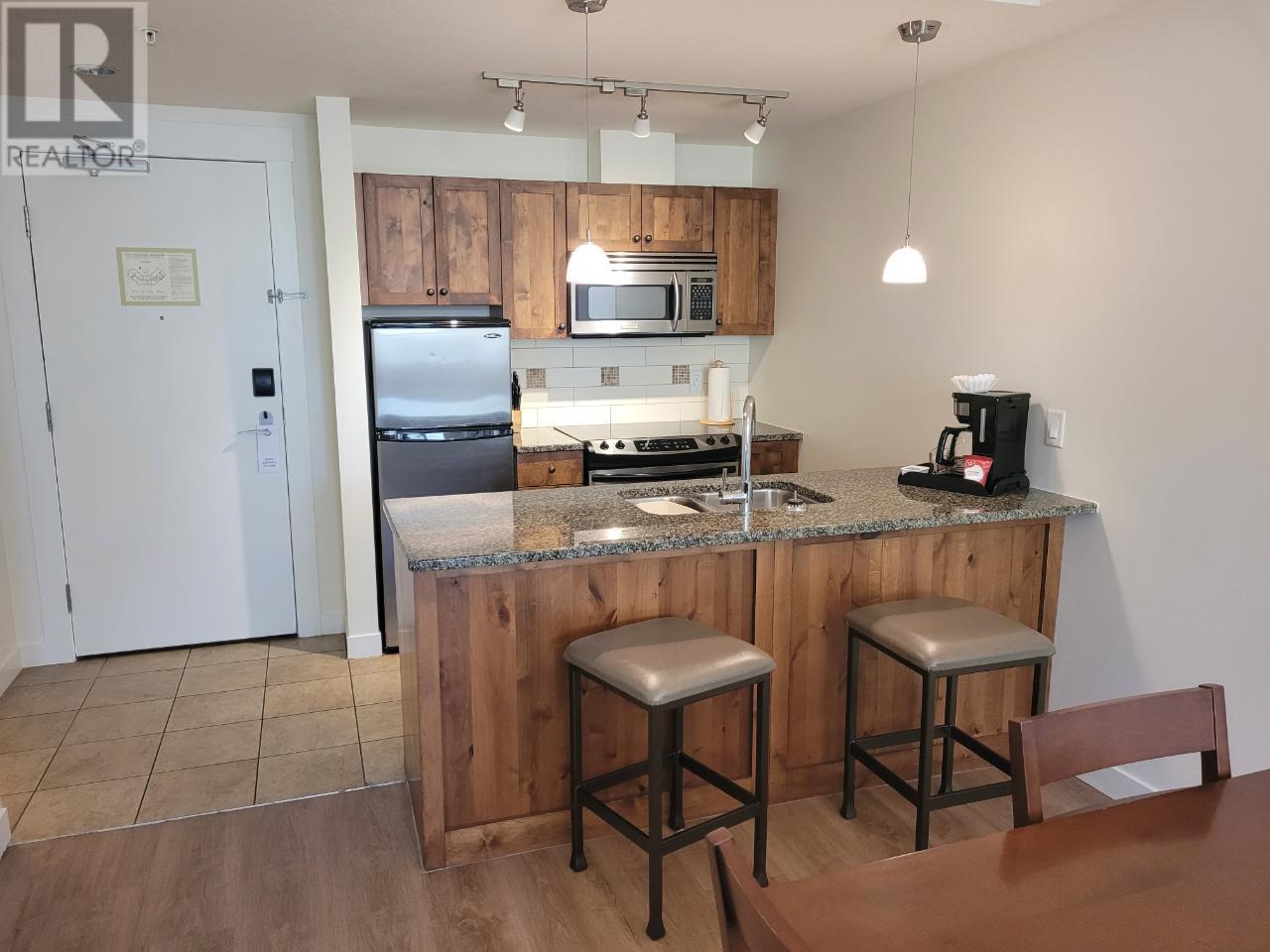 4200 LAKESHORE Drive Unit# 334 Osoyoos Photo 4