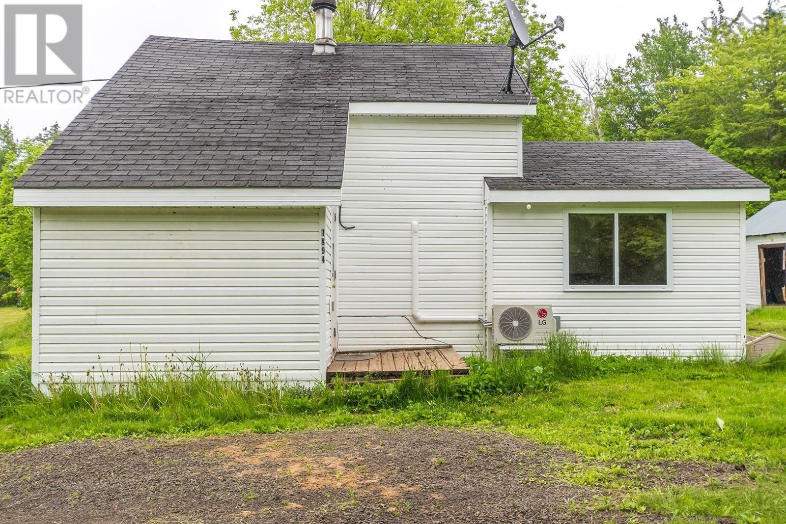 1894 Long Point Road, Burlington, Nova Scotia B0P 1E0 (25735451)