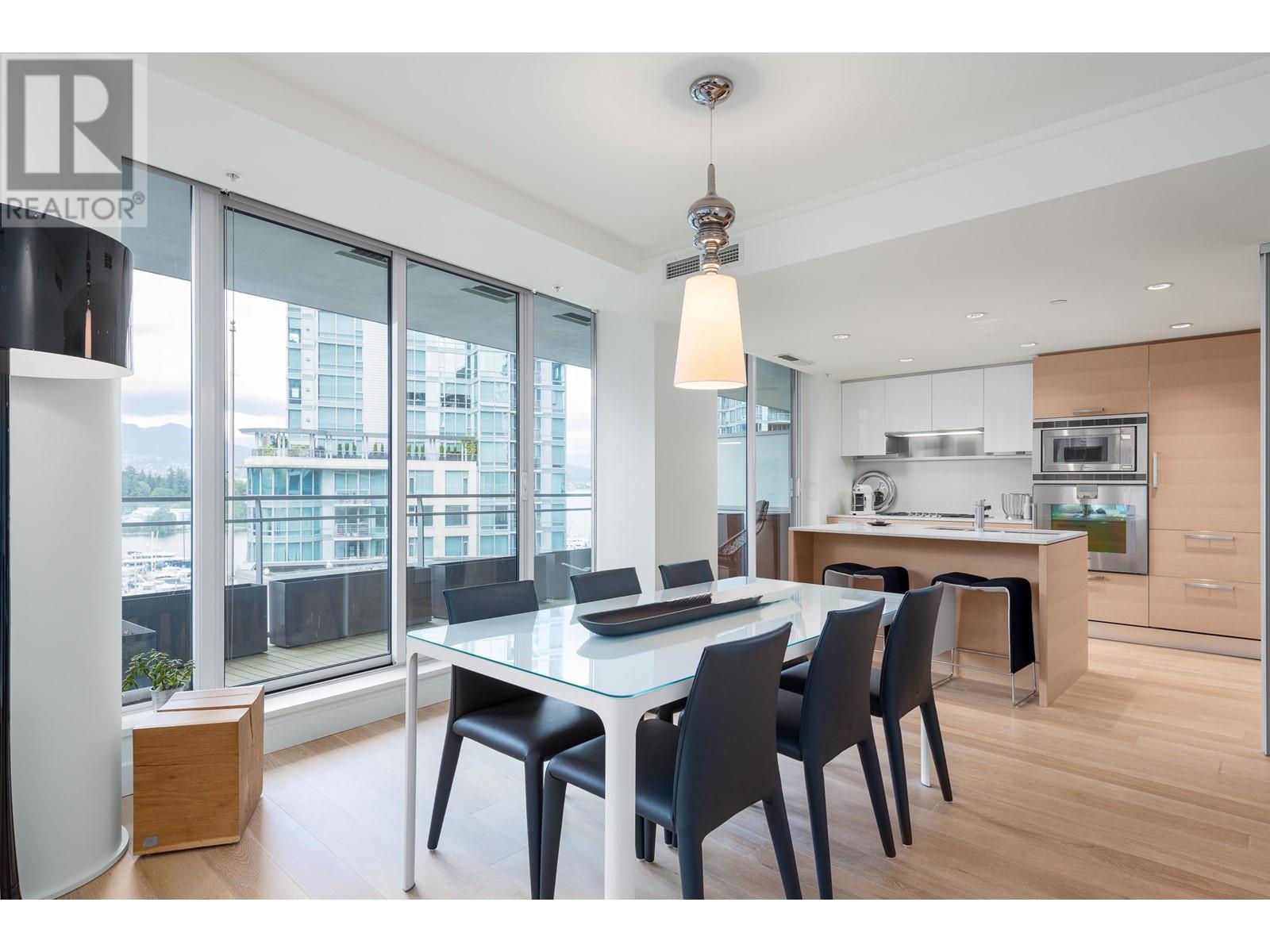 801 1499 W Pender Street, Vancouver, British Columbia  V6G 0A7 - Photo 1 - R2778601
