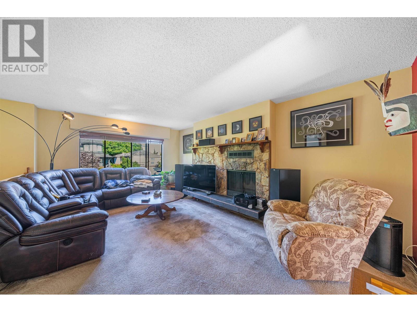 250-252 Lebleu Street, Coquitlam, British Columbia  V3K 5Z3 - Photo 32 - R2791651