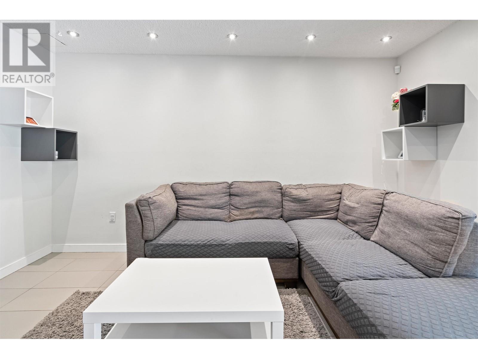 2535 Gordon Avenue, Port Coquitlam, British Columbia  V3C 3Z3 - Photo 18 - R2791994