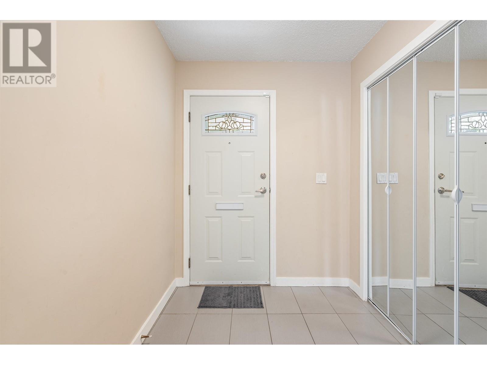 2535 Gordon Avenue, Port Coquitlam, British Columbia  V3C 3Z3 - Photo 9 - R2791994