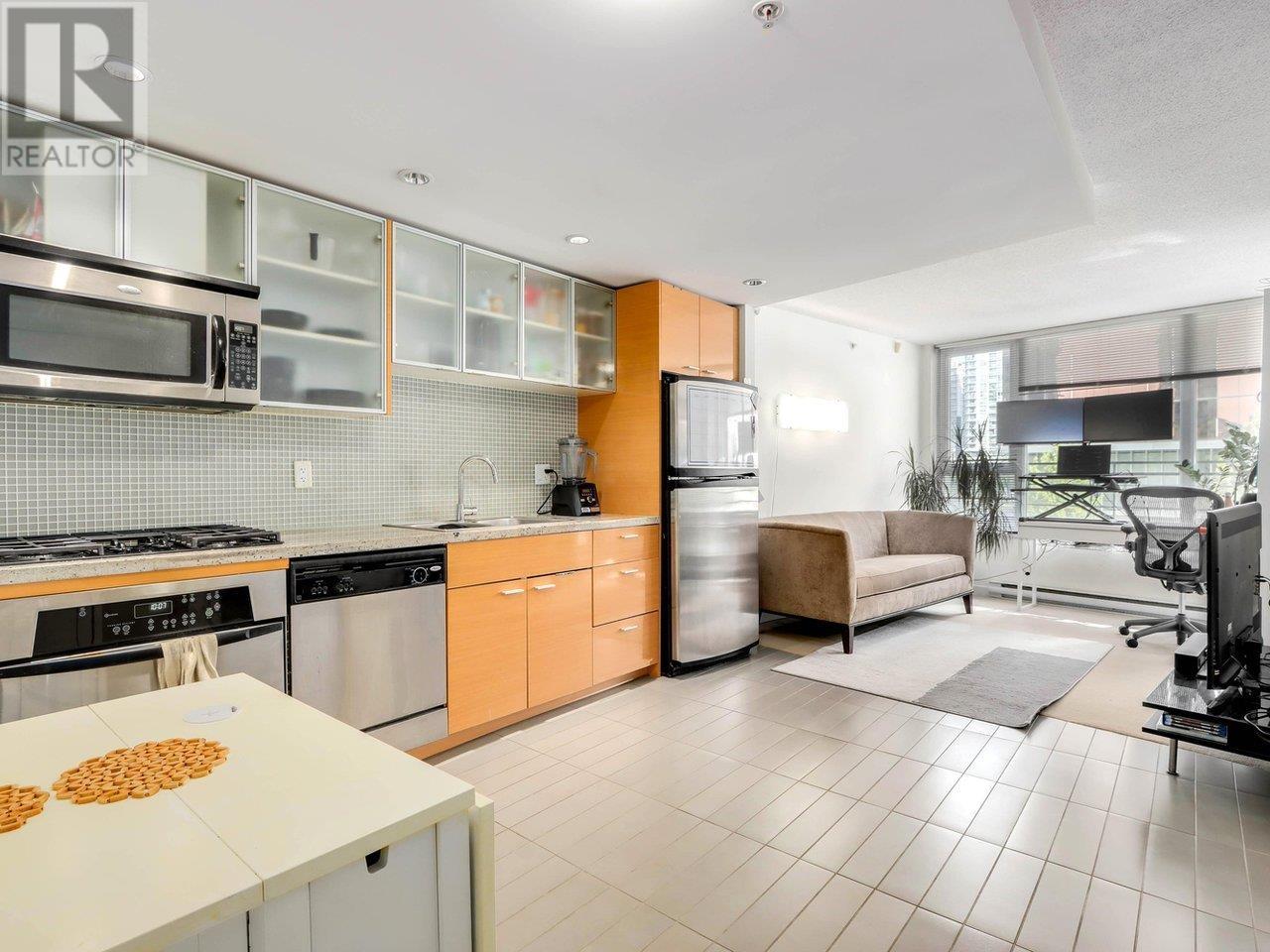 305 33 Smithe Street, Vancouver, British Columbia  V6B 0B5 - Photo 3 - R2791463
