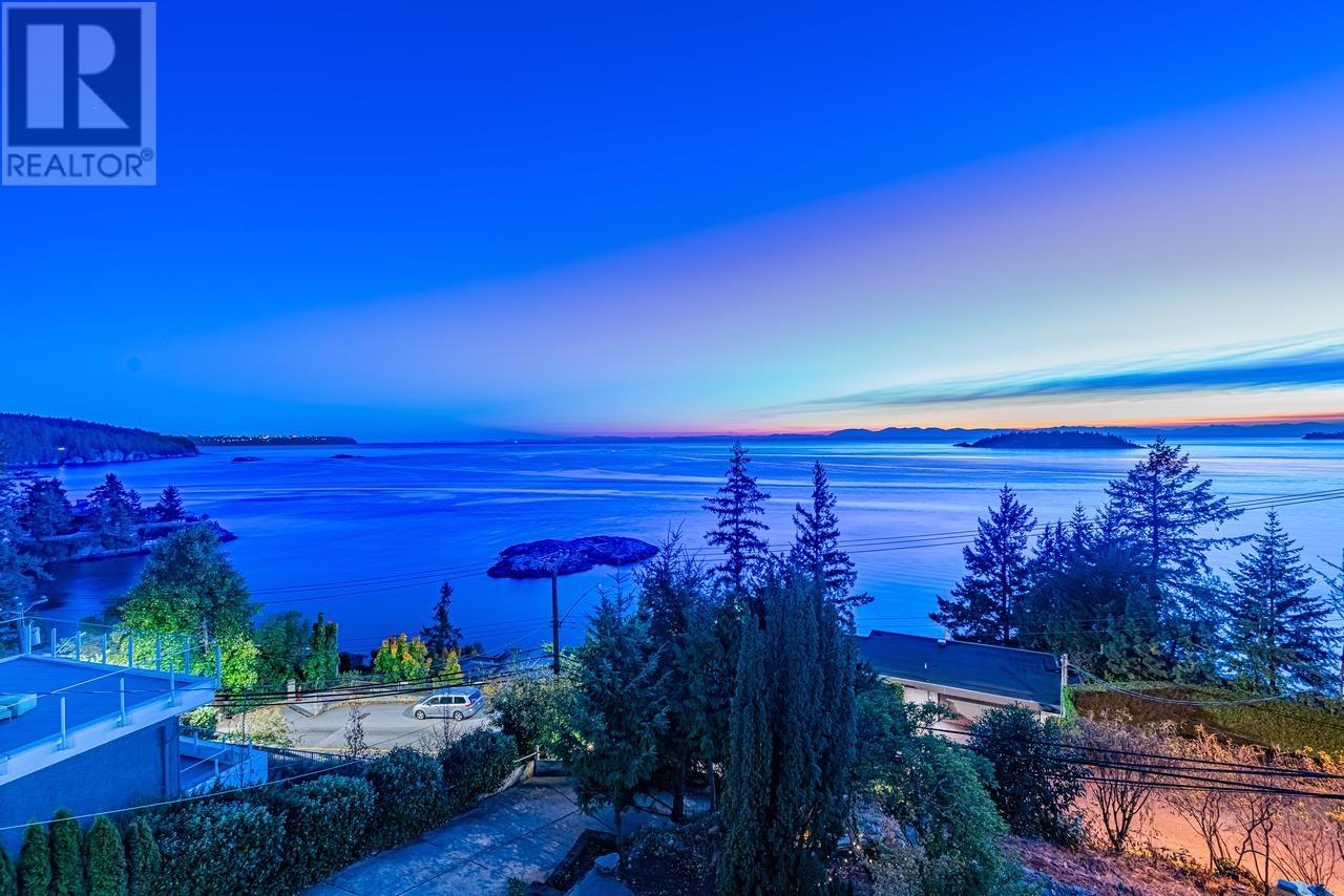 5949 Marine Drive, West Vancouver, British Columbia  V7W 2S1 - Photo 3 - R2792367