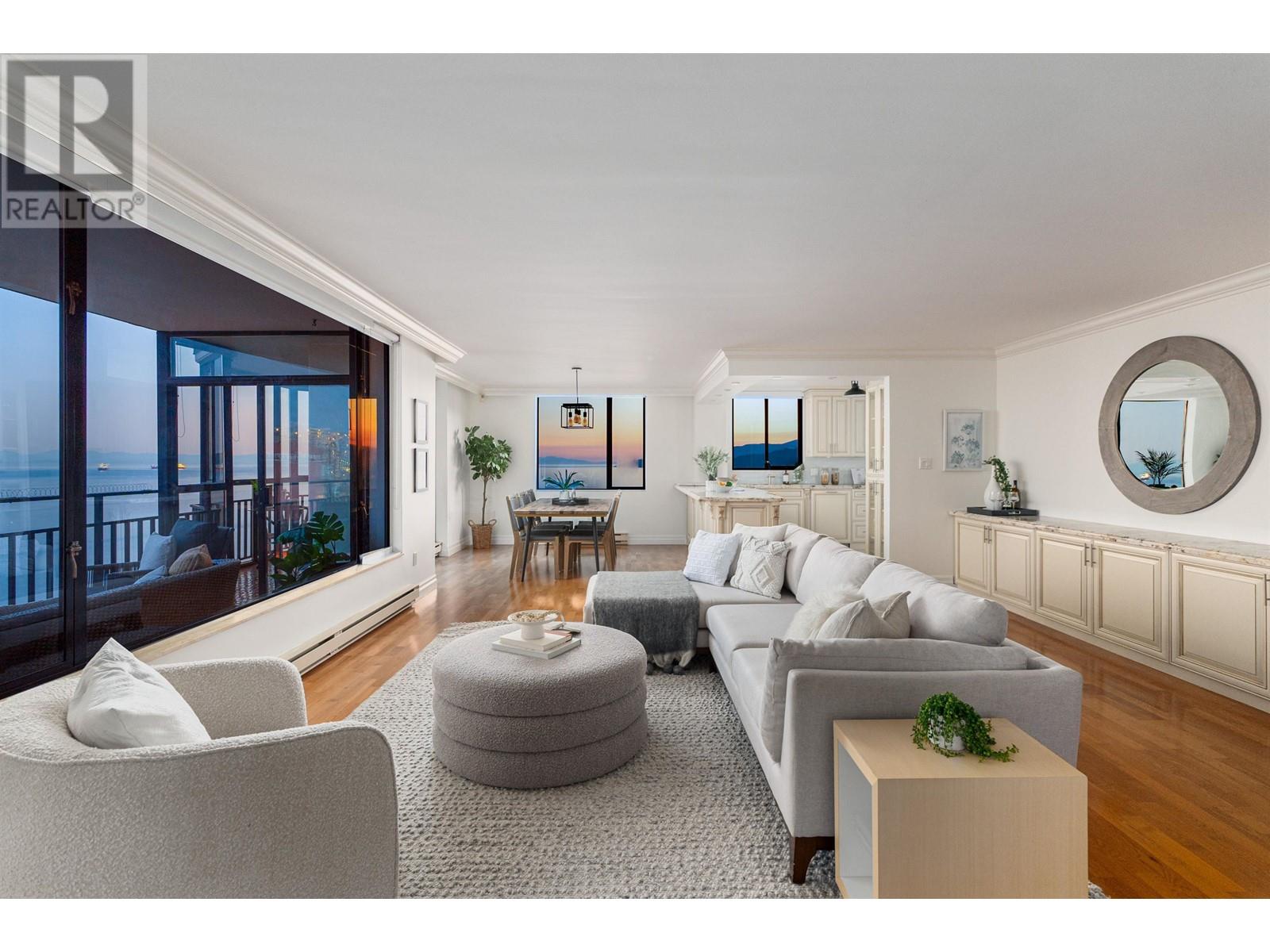 1501 2240 Bellevue Avenue, West Vancouver, British Columbia V7V 1C6