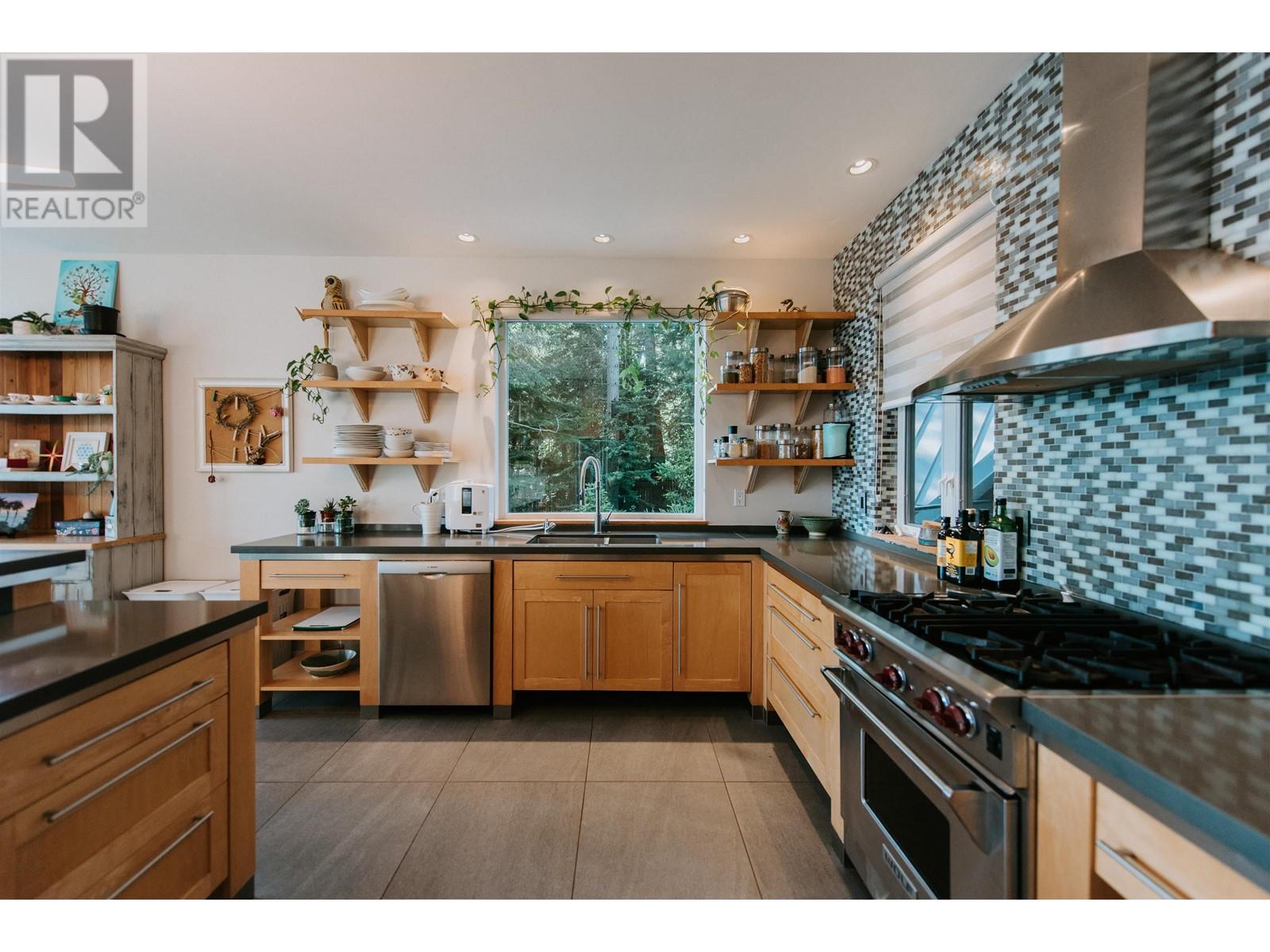 4990 Francis Peninsula Road, Pender Harbour, British Columbia  V0N 2H1 - Photo 13 - R2792757