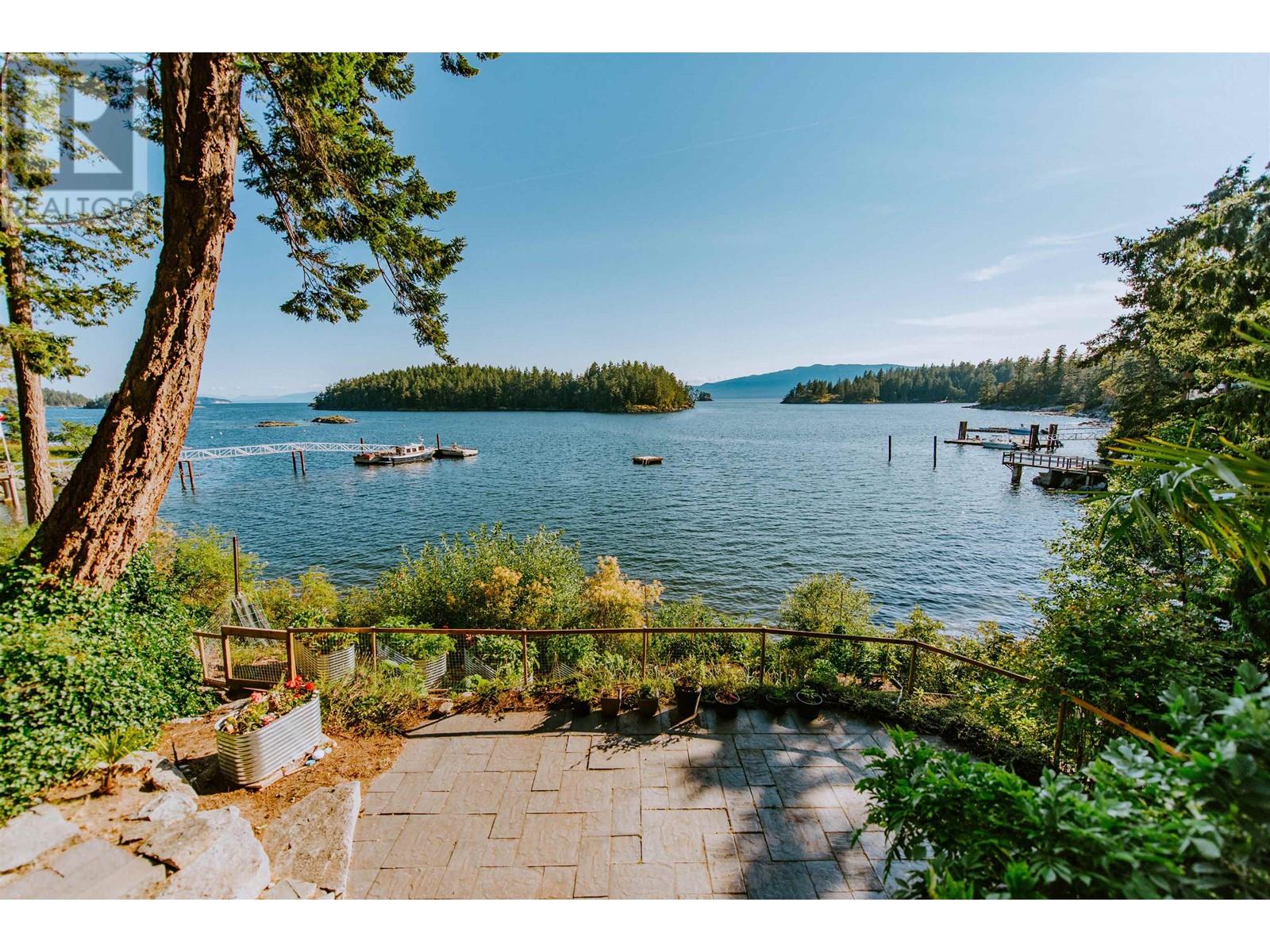 4990 Francis Peninsula Road, Pender Harbour, British Columbia  V0N 2H1 - Photo 2 - R2792757