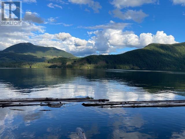10570 Powell Lake, Powell River, British Columbia    - Photo 4 - 17368