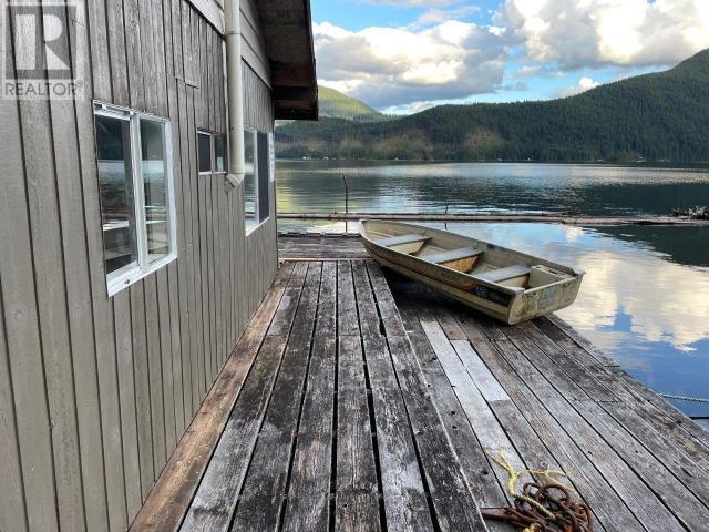10570 Powell Lake, Powell River, British Columbia    - Photo 14 - 17368