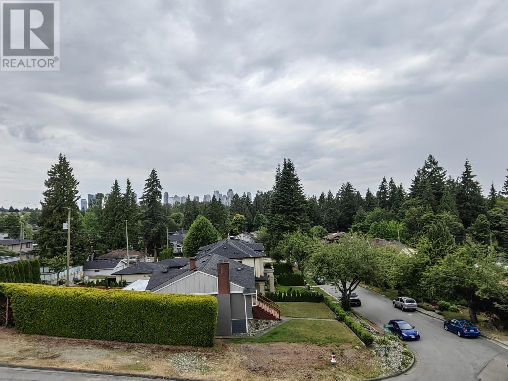 5890 Empress Avenue, Burnaby, British Columbia  V5E 2S2 - Photo 3 - R2791997