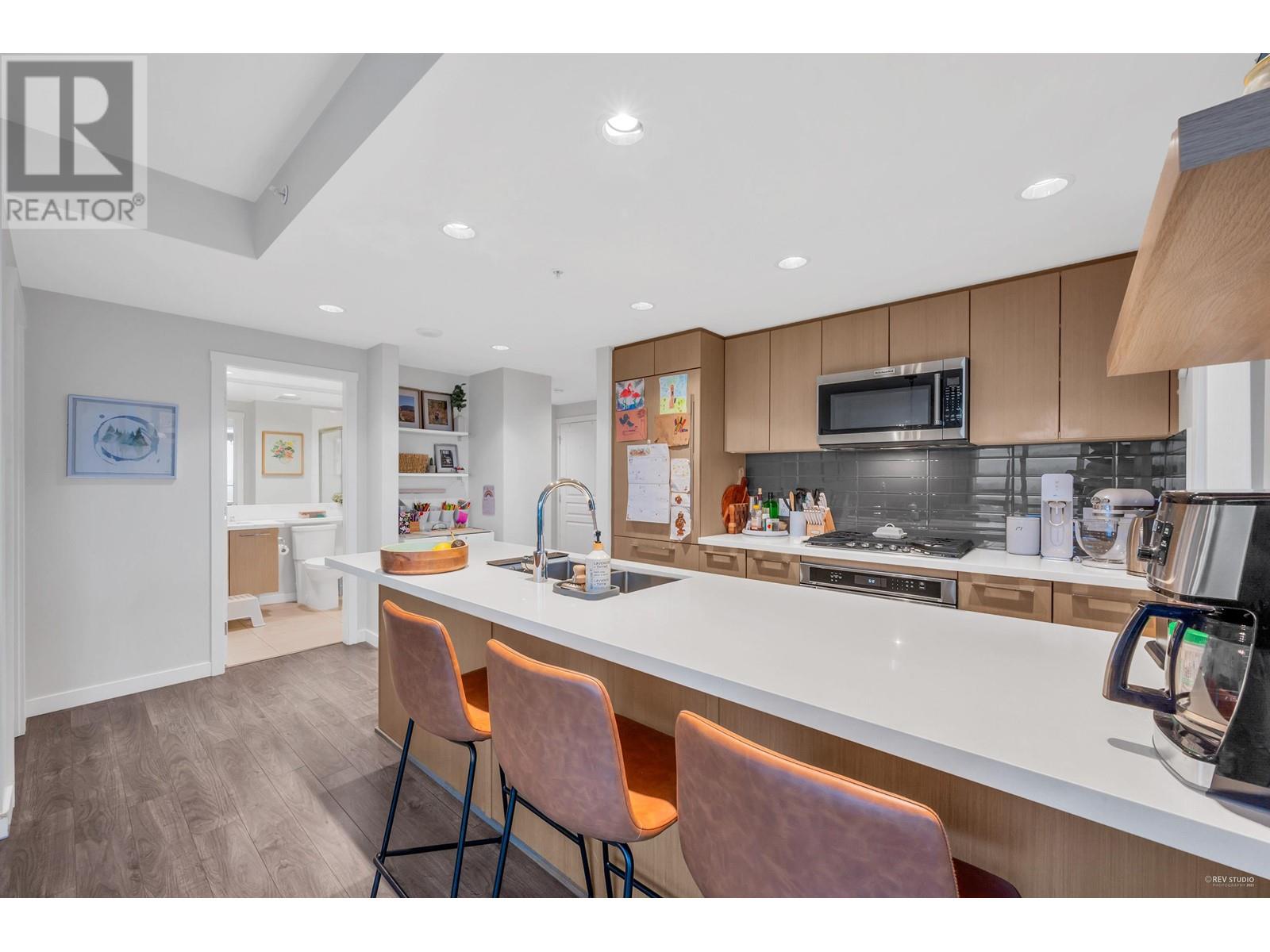 1908 3093 Windsor Gate, Coquitlam, British Columbia  V3B 0N2 - Photo 14 - R2792971