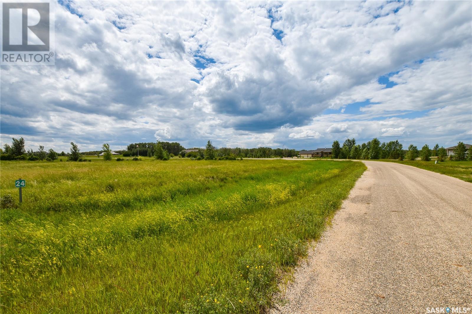 24 Country Road, South Country Estates, Saskatchewan  S7C 0A7 - Photo 2 - SK934582