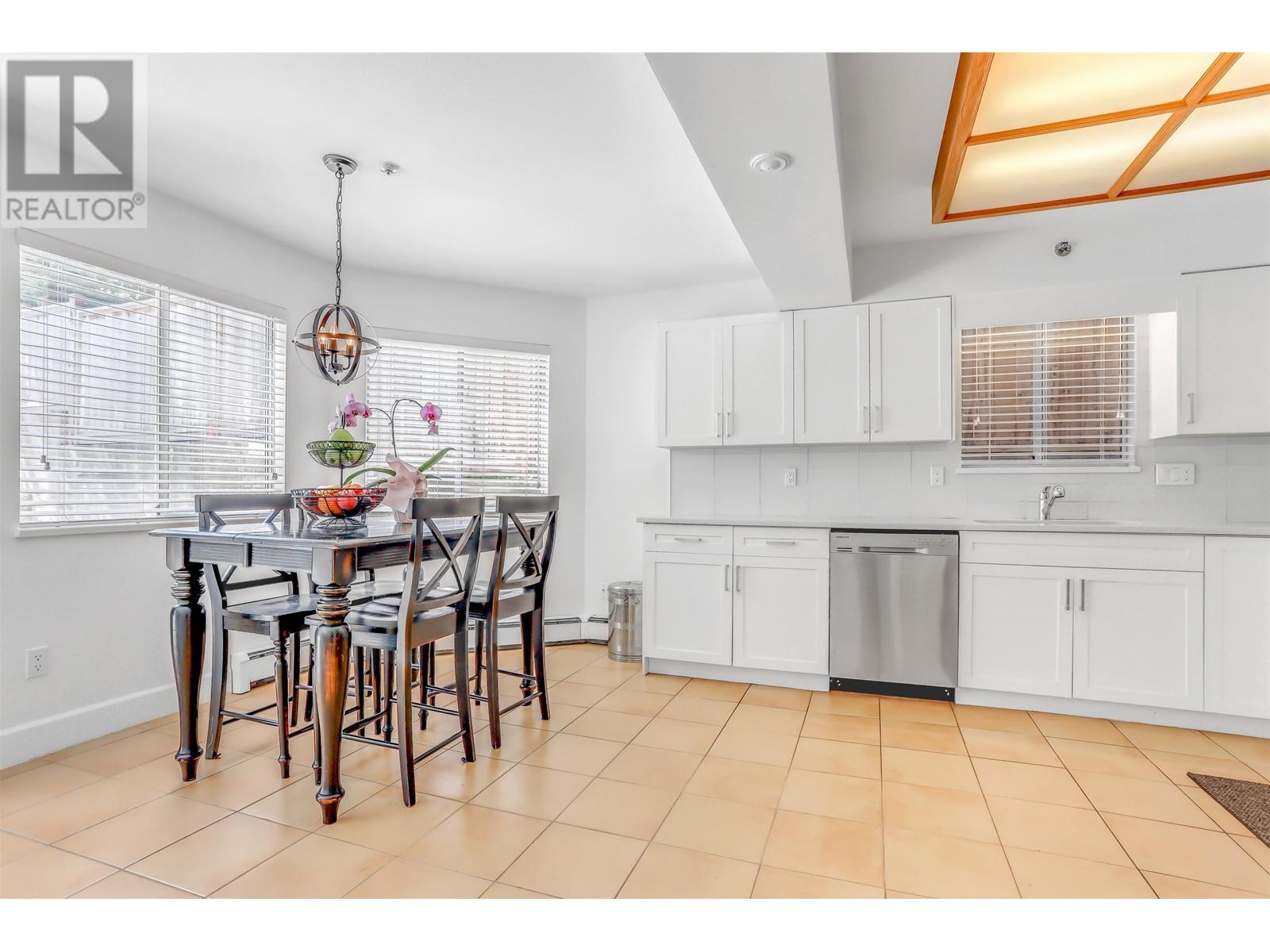 4322 W 12th Avenue, Vancouver, British Columbia  V6R 2R1 - Photo 10 - R2793100