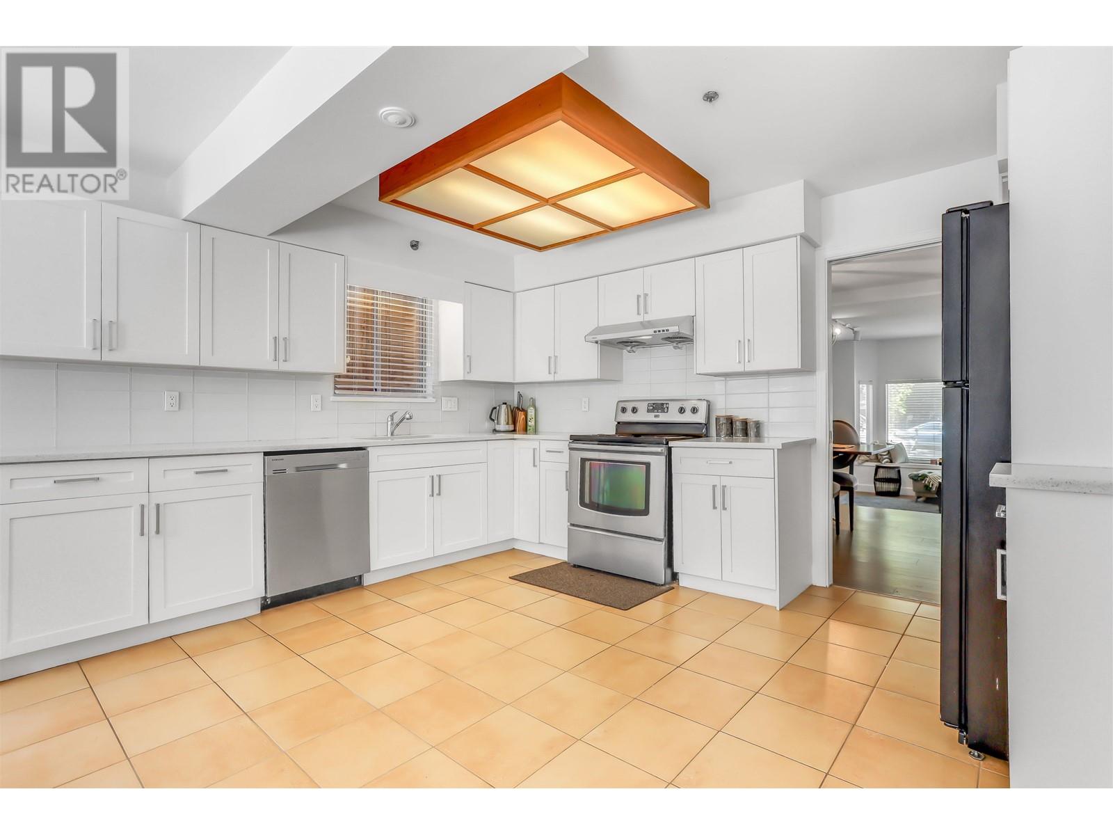 4322 W 12th Avenue, Vancouver, British Columbia  V6R 2R1 - Photo 11 - R2793100