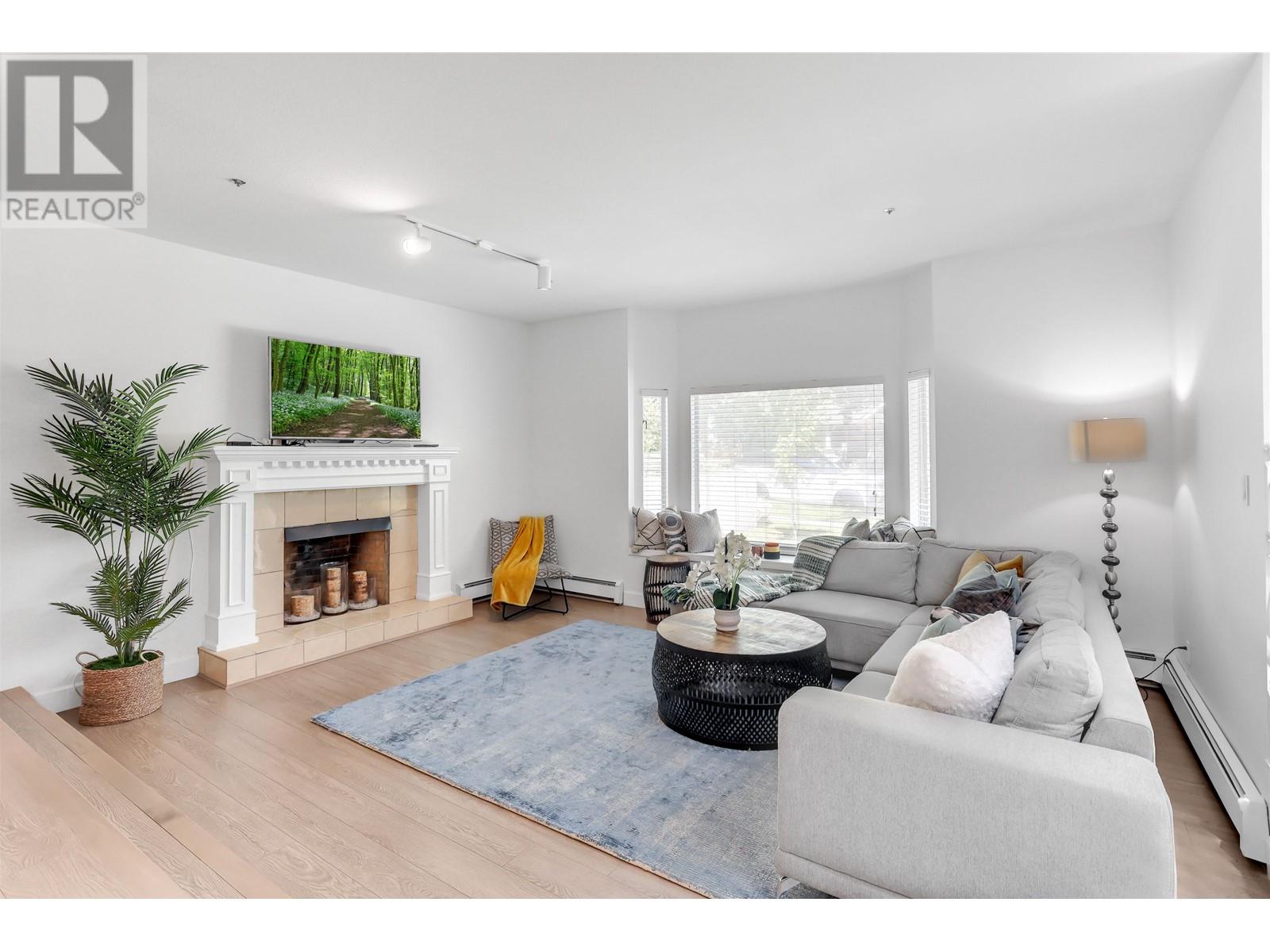 4322 W 12th Avenue, Vancouver, British Columbia  V6R 2R1 - Photo 4 - R2793100