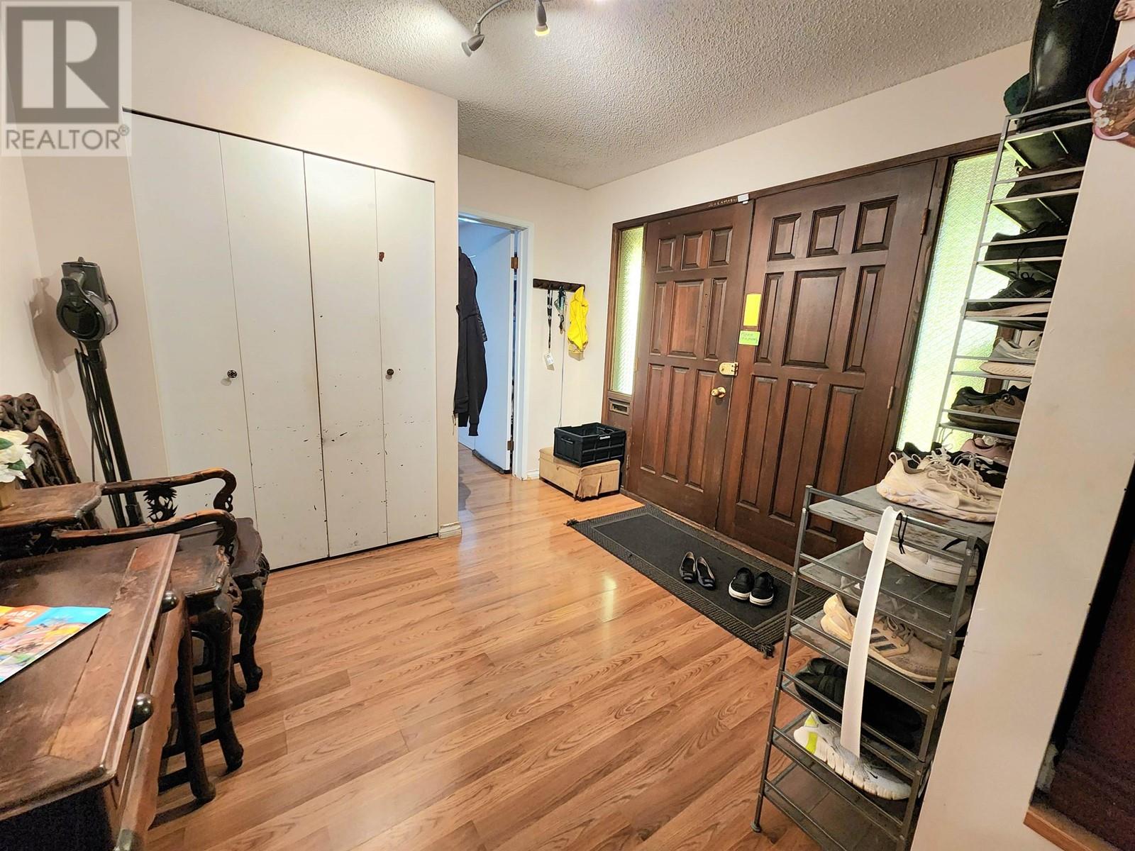 10420 Hogarth Drive, Richmond, British Columbia  V7E 3Z6 - Photo 5 - R2792572