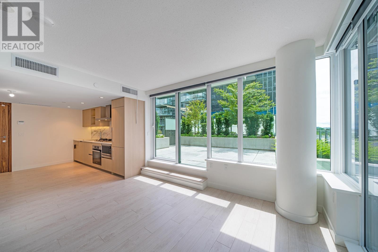 682 8608 Hazelbridge Way, Richmond, British Columbia  V6X 0W2 - Photo 3 - R2792878