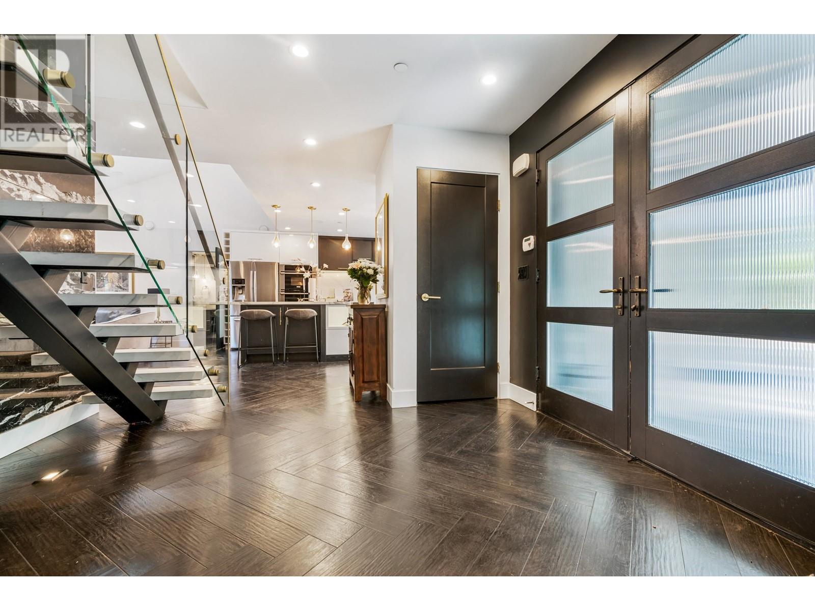 22566 132 Avenue, Maple Ridge, British Columbia  V4R 2R2 - Photo 4 - R2792822