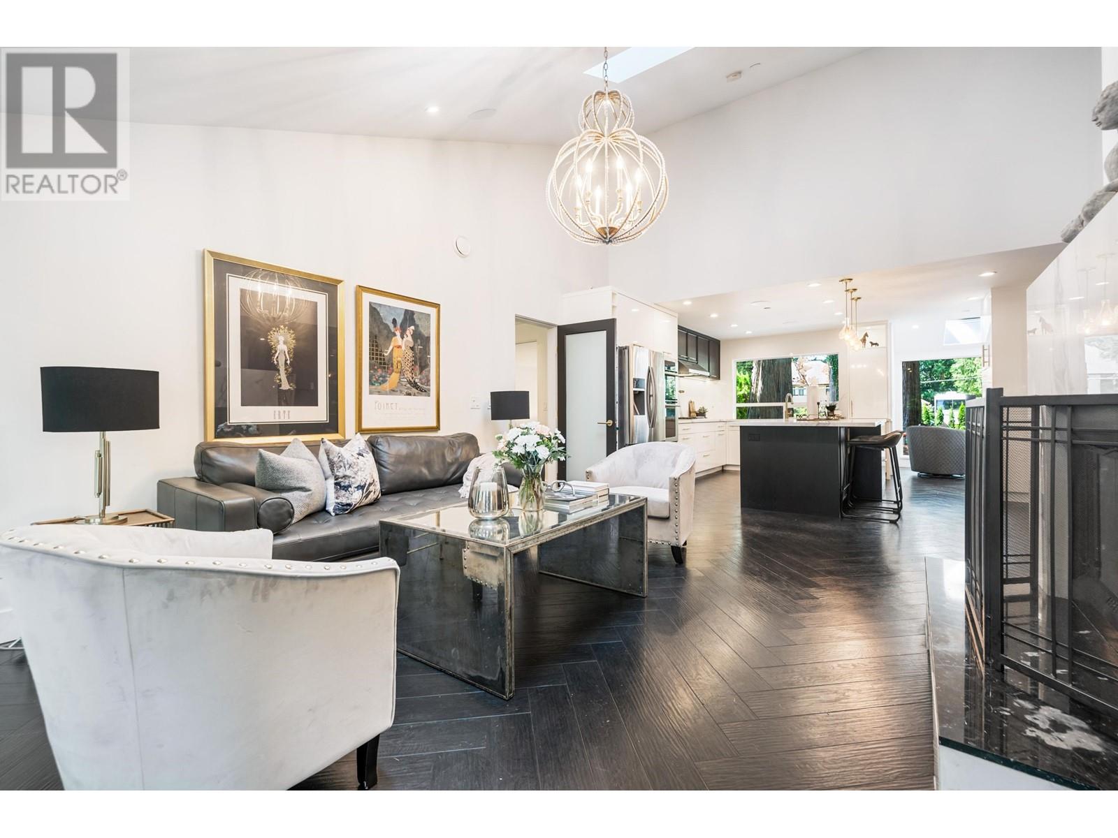 22566 132 Avenue, Maple Ridge, British Columbia  V4R 2R2 - Photo 6 - R2792822