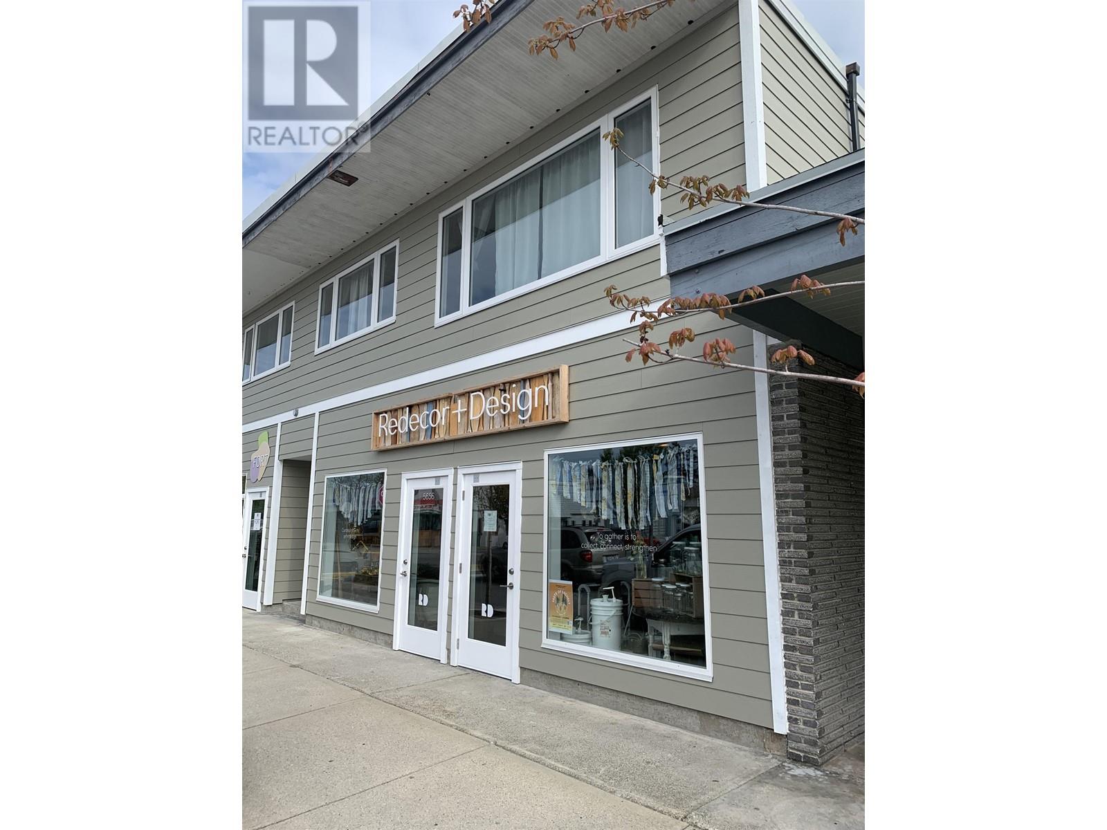 5520 Inlet Avenue, Sechelt, British Columbia  V0N 3A3 - Photo 4 - C8051158