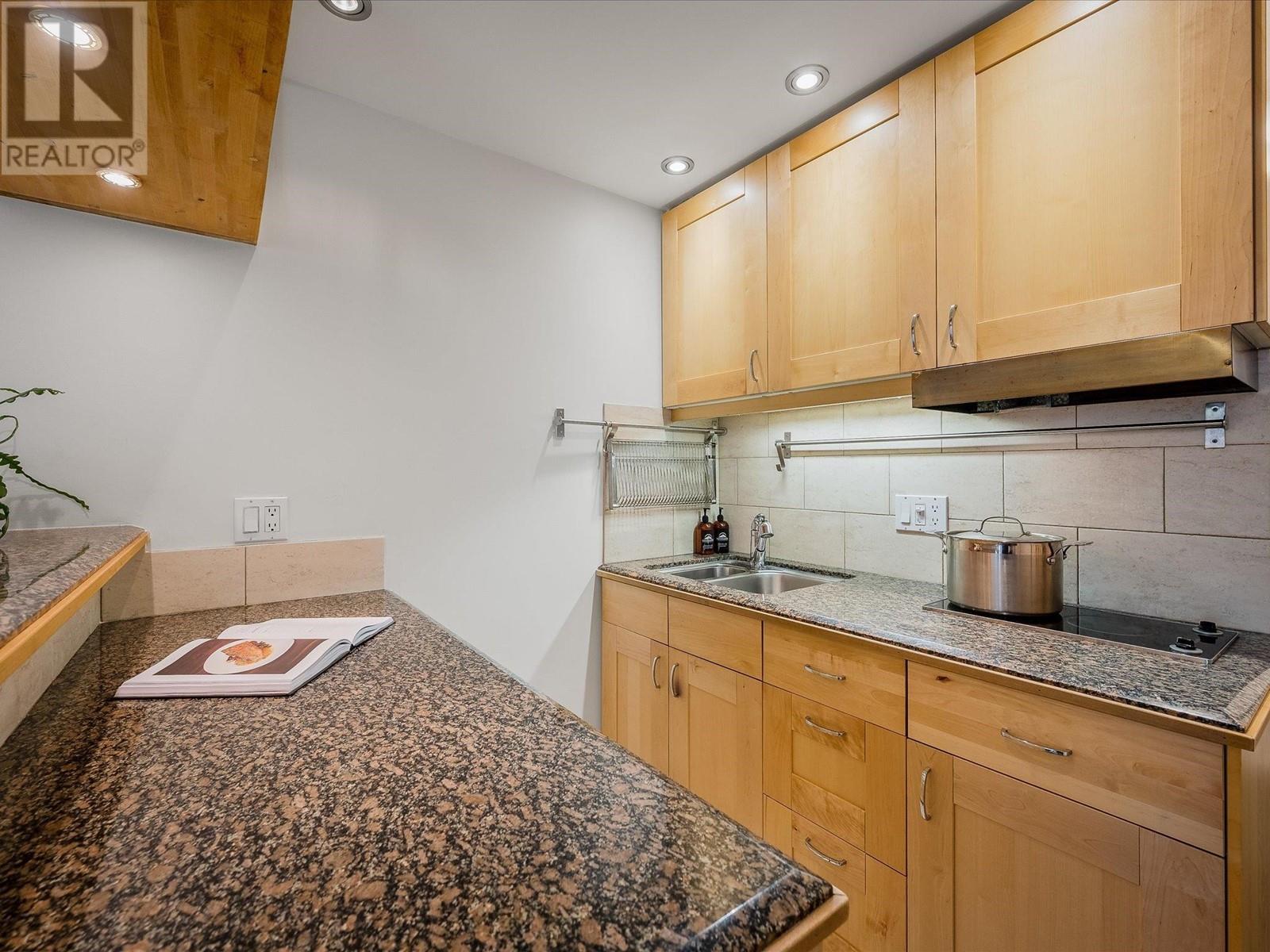 103 2109 Whistler Road, Whistler, British Columbia  V8E 0A6 - Photo 10 - R2793227