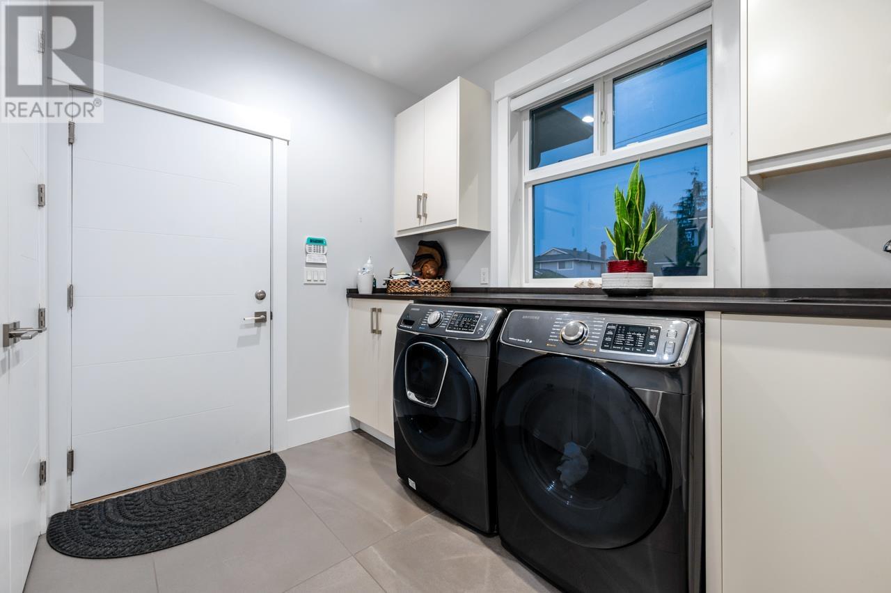 731 Schoolhouse Street, Coquitlam, British Columbia  V3J 5S1 - Photo 18 - R2793201