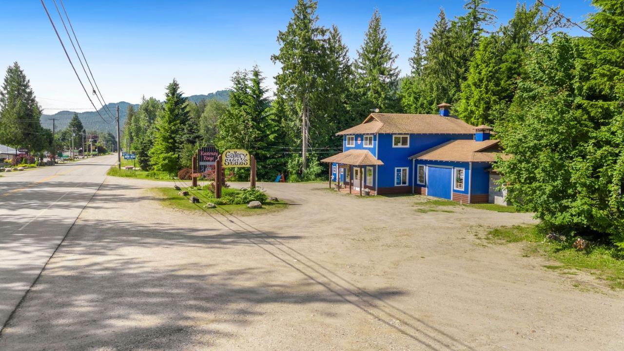 16095 Highway 3a, Crawford Bay / Riondel, British Columbia  V0B 1E0 - Photo 10 - 2471811