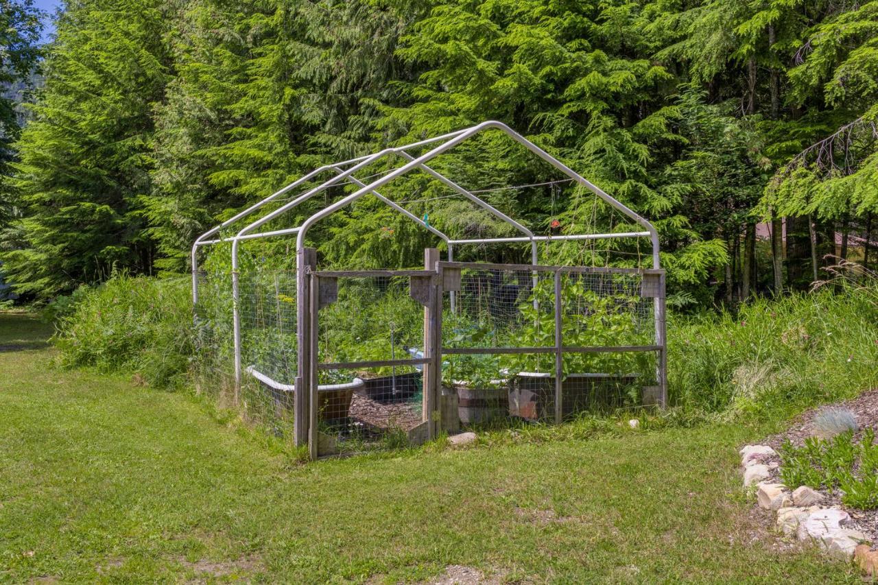 16095 Highway 3a, Crawford Bay / Riondel, British Columbia  V0B 1E0 - Photo 49 - 2471811