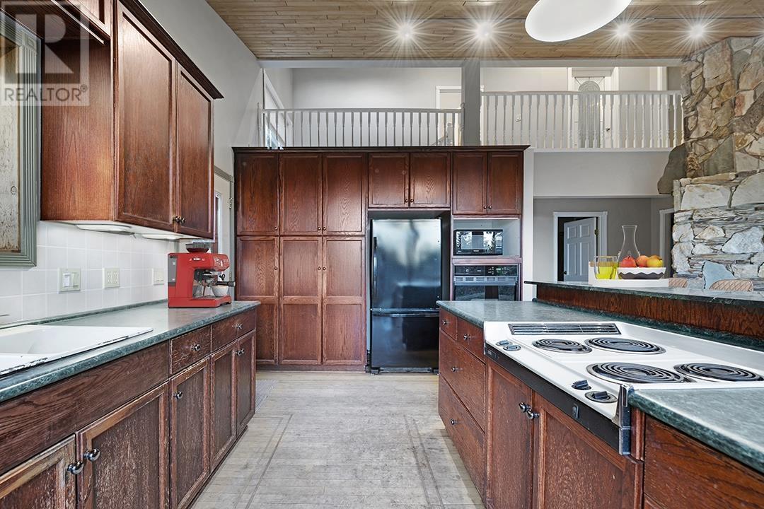 1030 Gilmour Road, Gibsons, British Columbia  V0N 1V7 - Photo 8 - R2793554