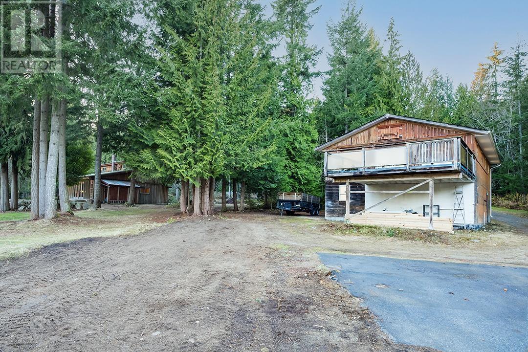 1030 Gilmour Road, Gibsons, British Columbia  V0N 1V7 - Photo 17 - R2793554
