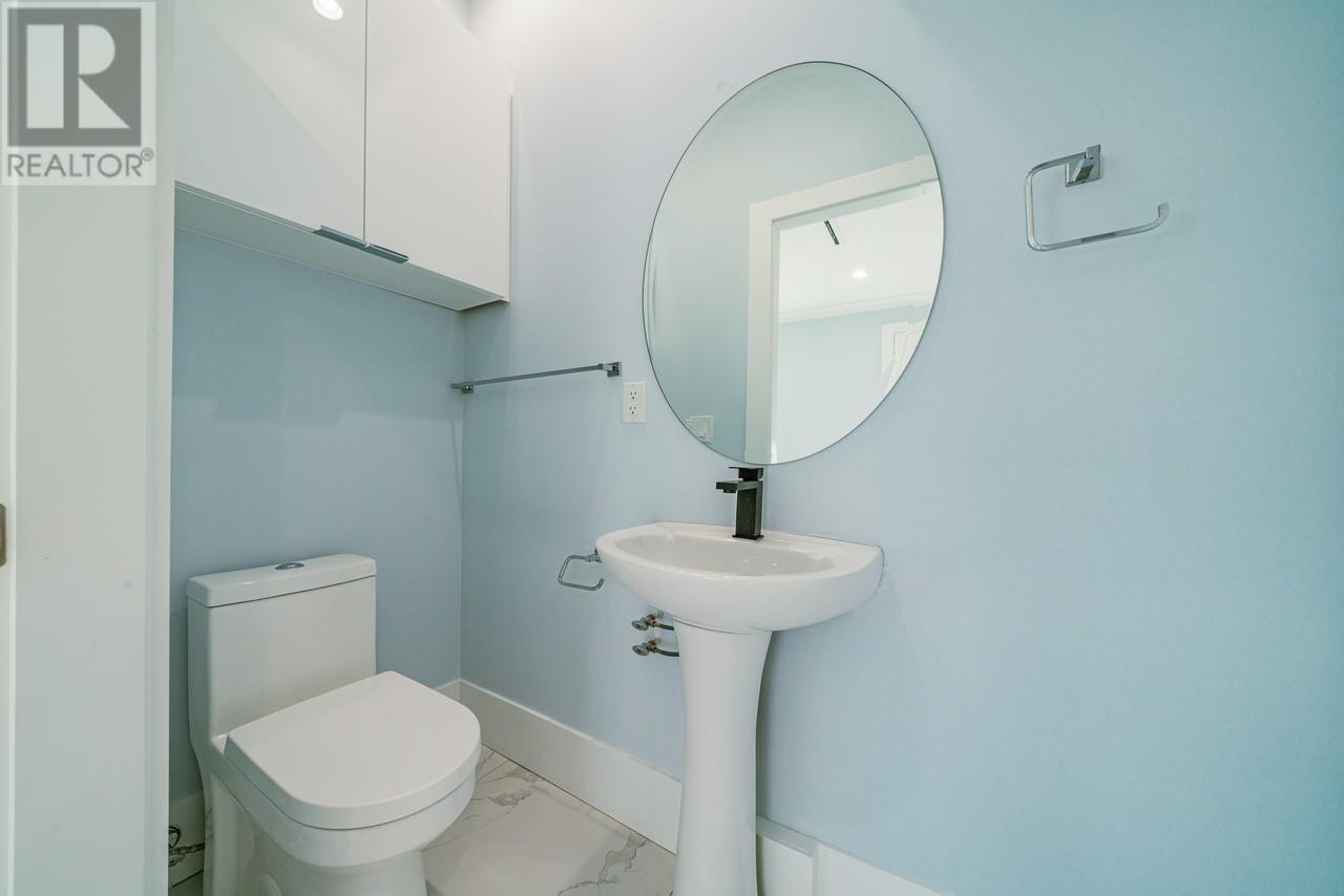 Listing Picture 5 of 19 : 2030 E 44TH AVENUE, Vancouver / 溫哥華 - 魯藝地產 Yvonne Lu Group - MLS Medallion Club Member