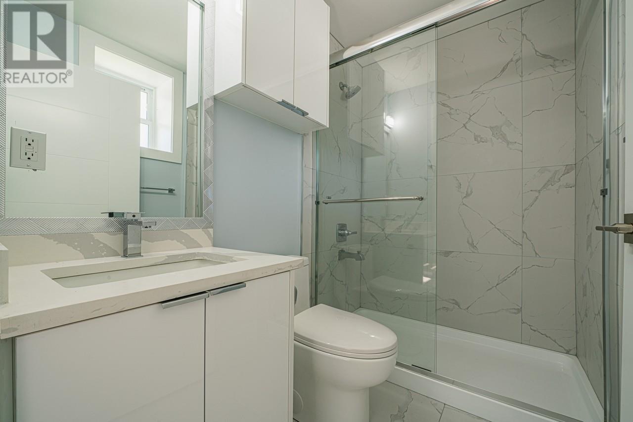 Listing Picture 17 of 19 : 2030 E 44TH AVENUE, Vancouver / 溫哥華 - 魯藝地產 Yvonne Lu Group - MLS Medallion Club Member