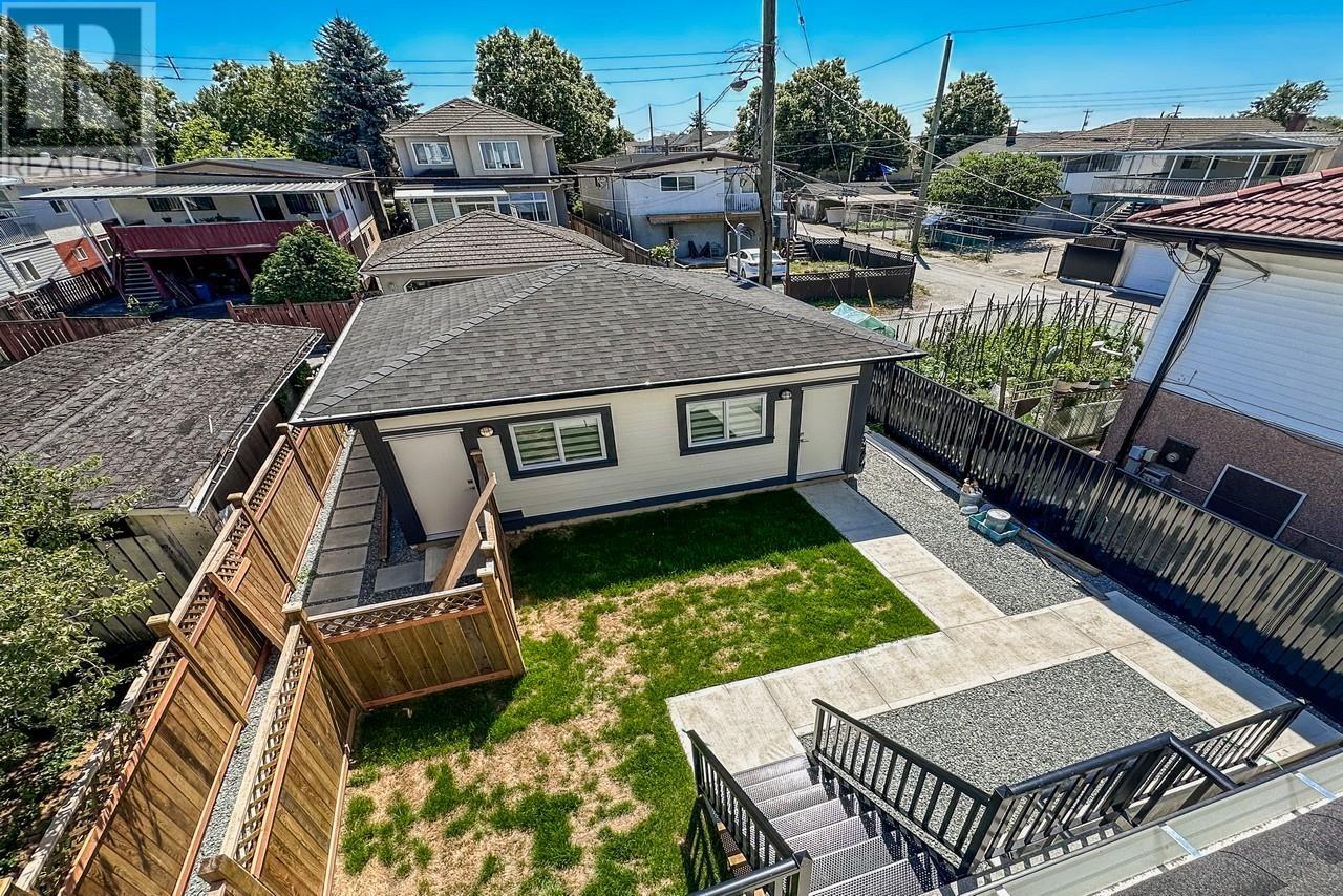 Listing Picture 19 of 19 : 2030 E 44TH AVENUE, Vancouver / 溫哥華 - 魯藝地產 Yvonne Lu Group - MLS Medallion Club Member