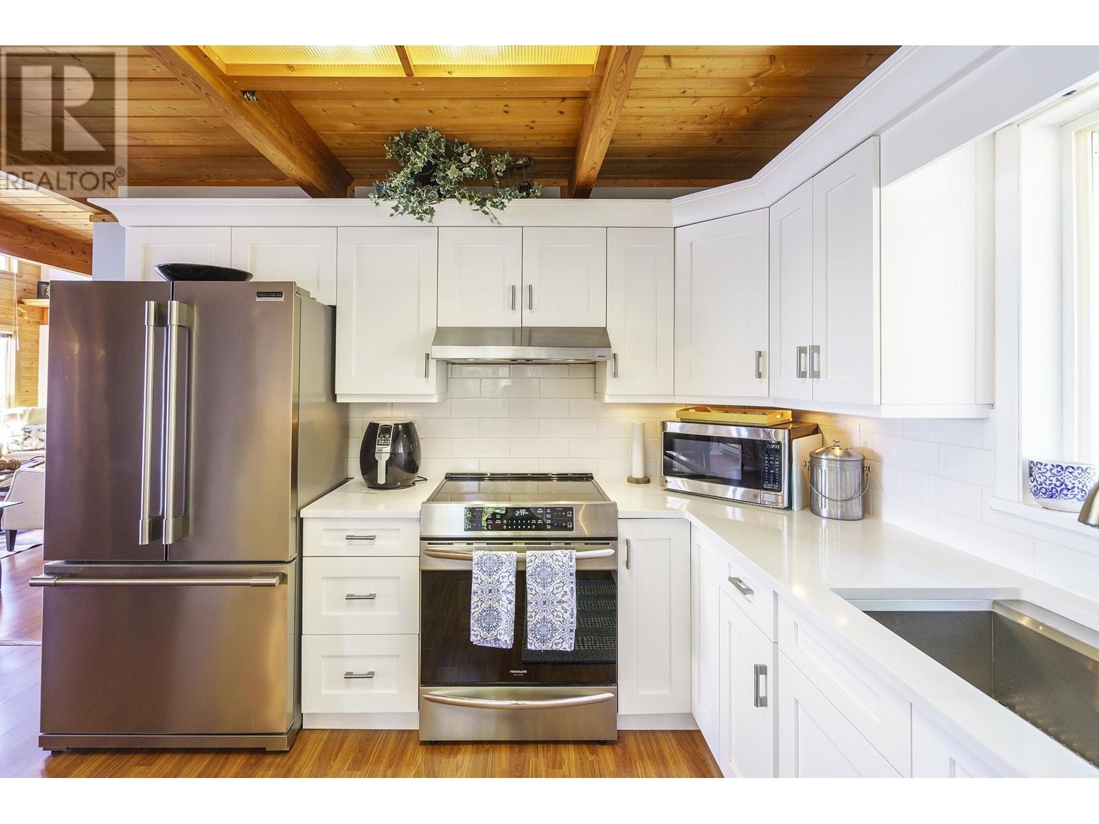 38227 Schooner Way, Pender Island, British Columbia  V0N 2M2 - Photo 15 - R2793282