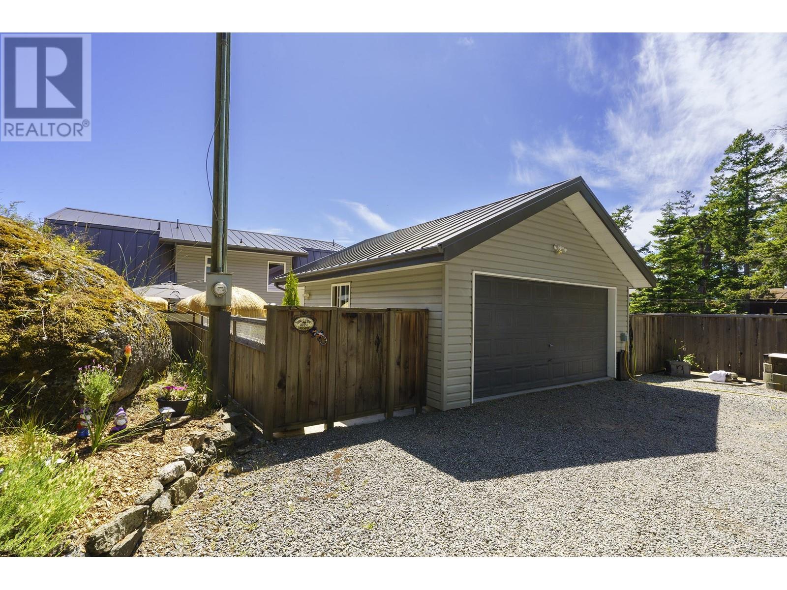 38227 Schooner Way, Pender Island, British Columbia  V0N 2M2 - Photo 37 - R2793282