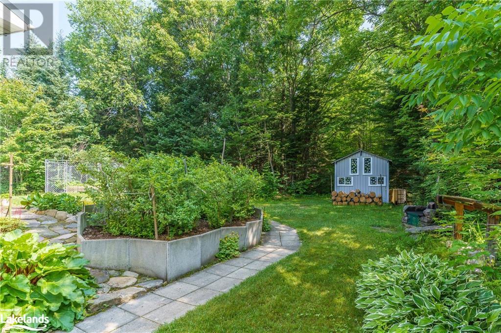 1703 Echo Lake Road, Baysville, Ontario P0B 1A0 (25779783)