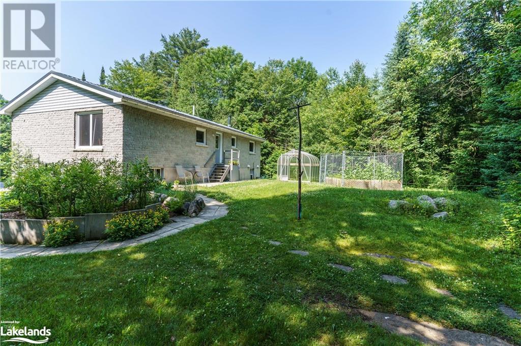 1703 Echo Lake Road, Baysville, Ontario P0B 1A0 (25779783)