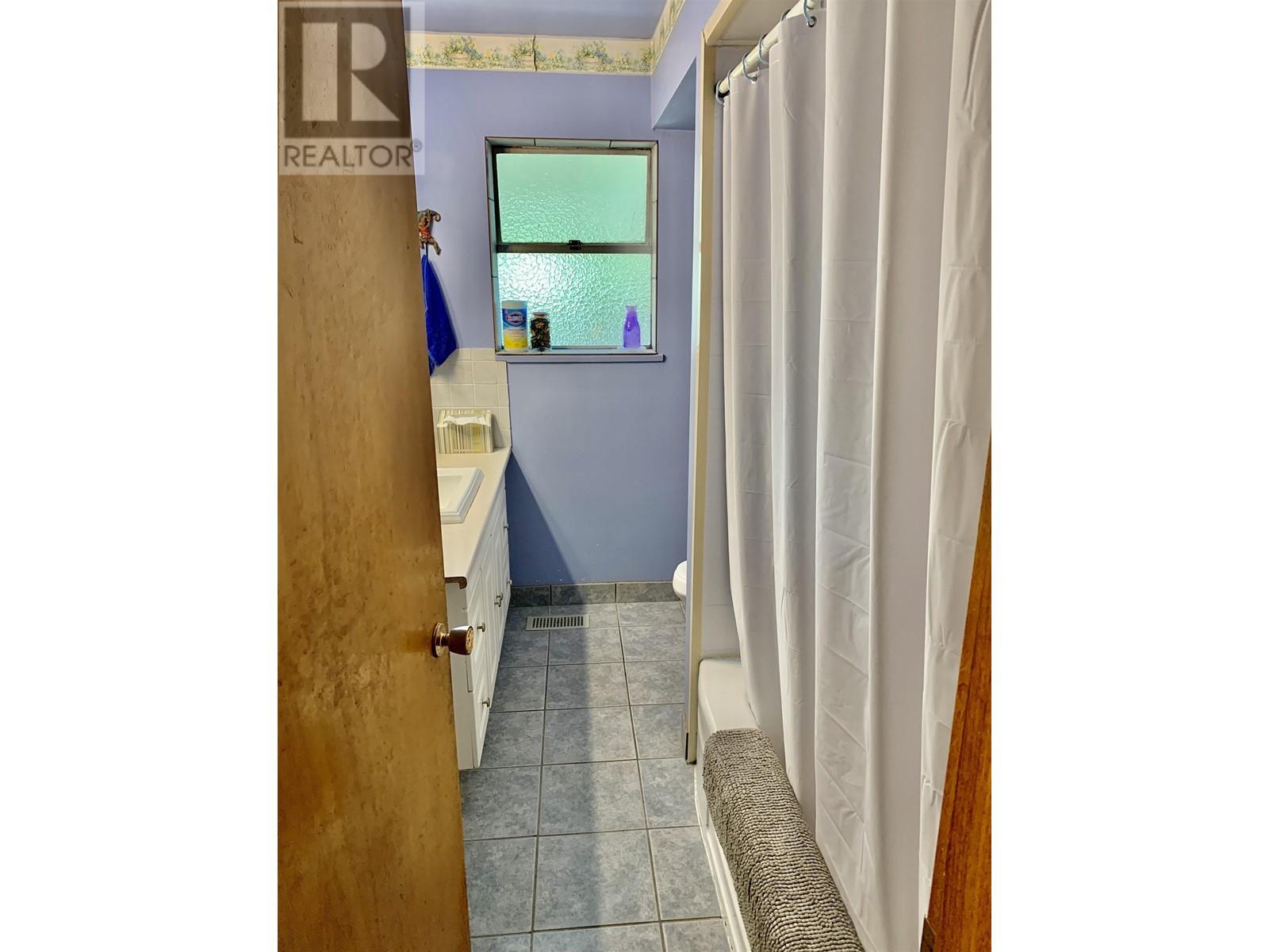 3373 Queens Avenue, Vancouver, British Columbia  V5R 4T9 - Photo 19 - R2781833